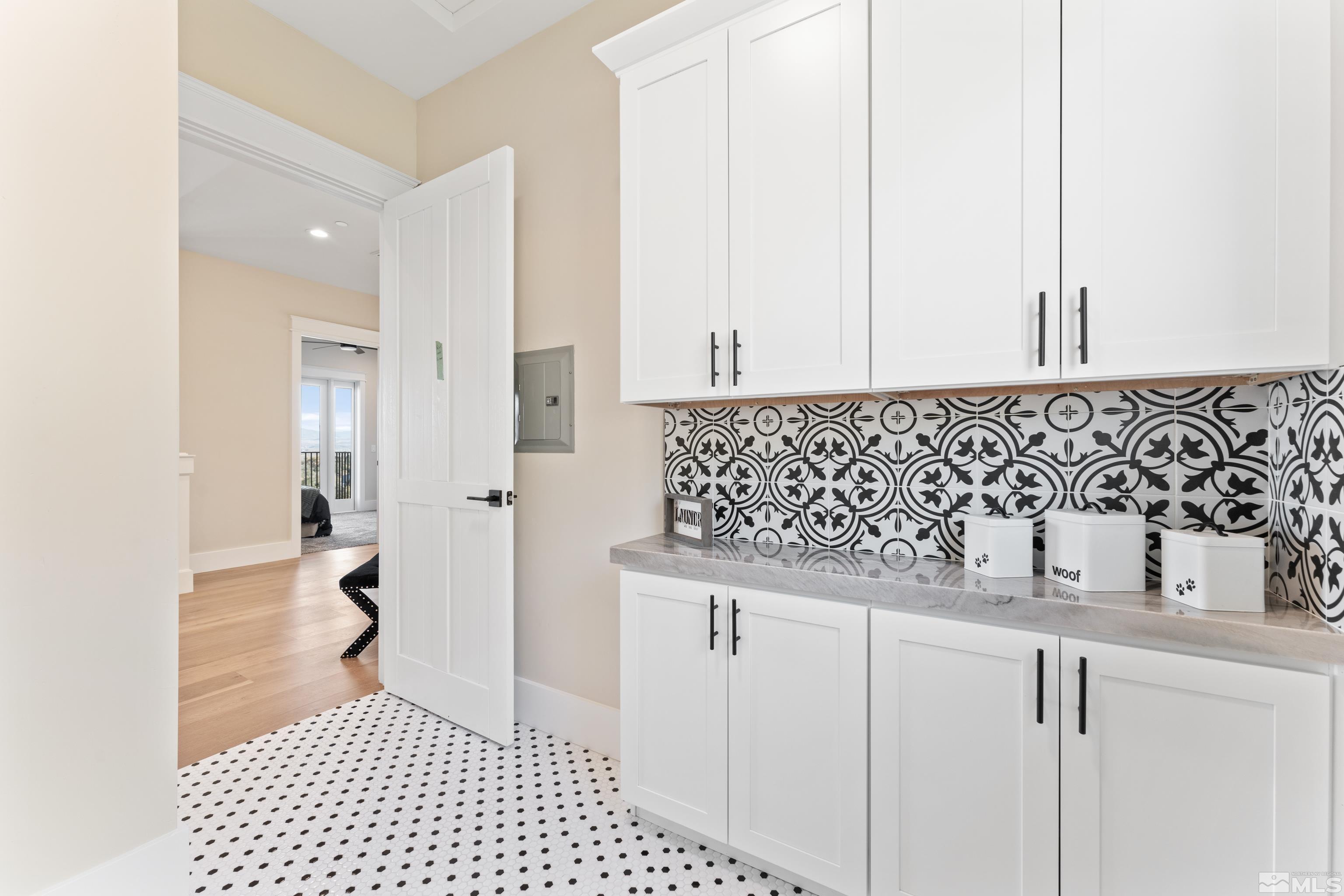 1436 Nichole Way