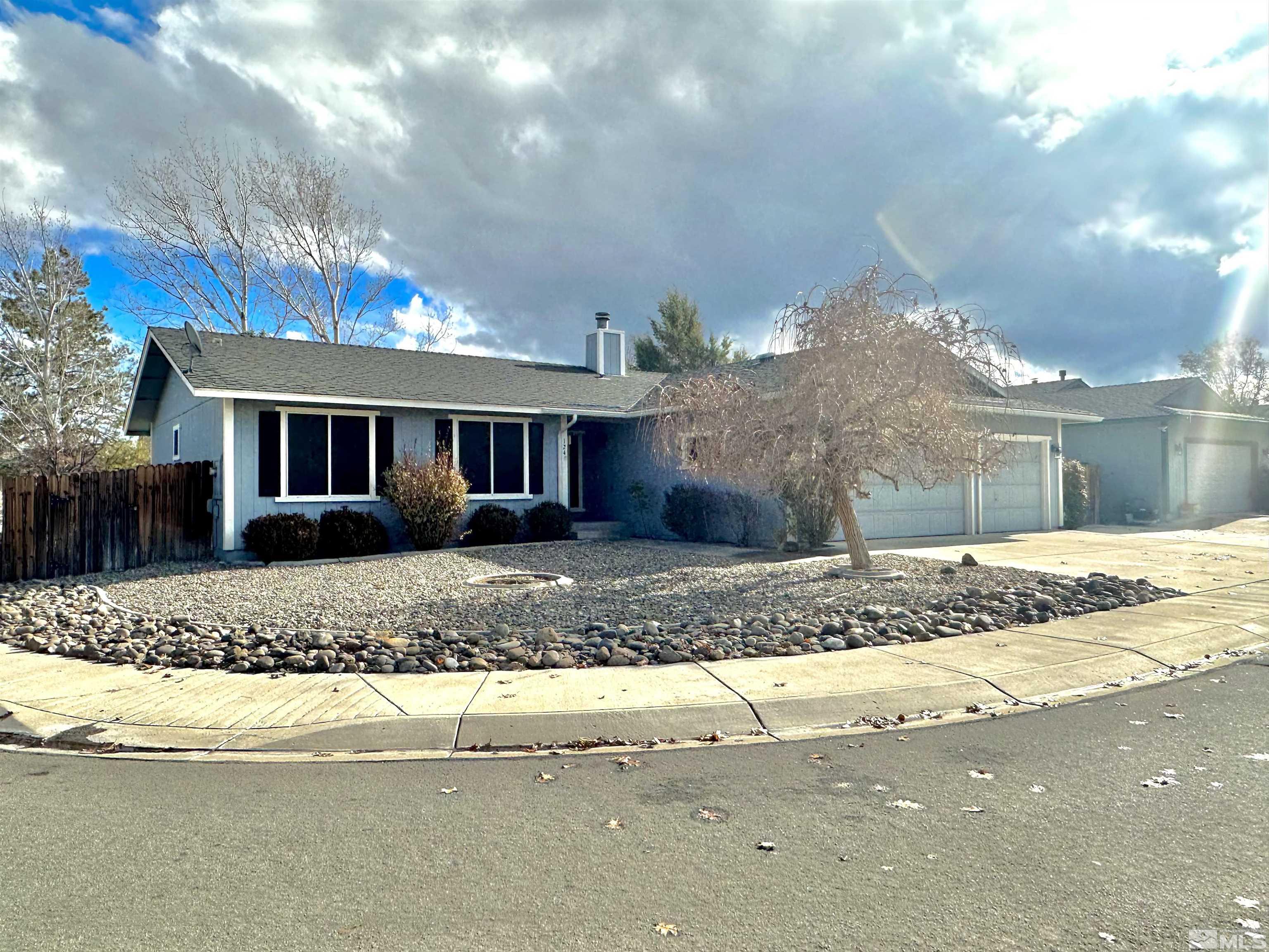 124 N Pointe Circle