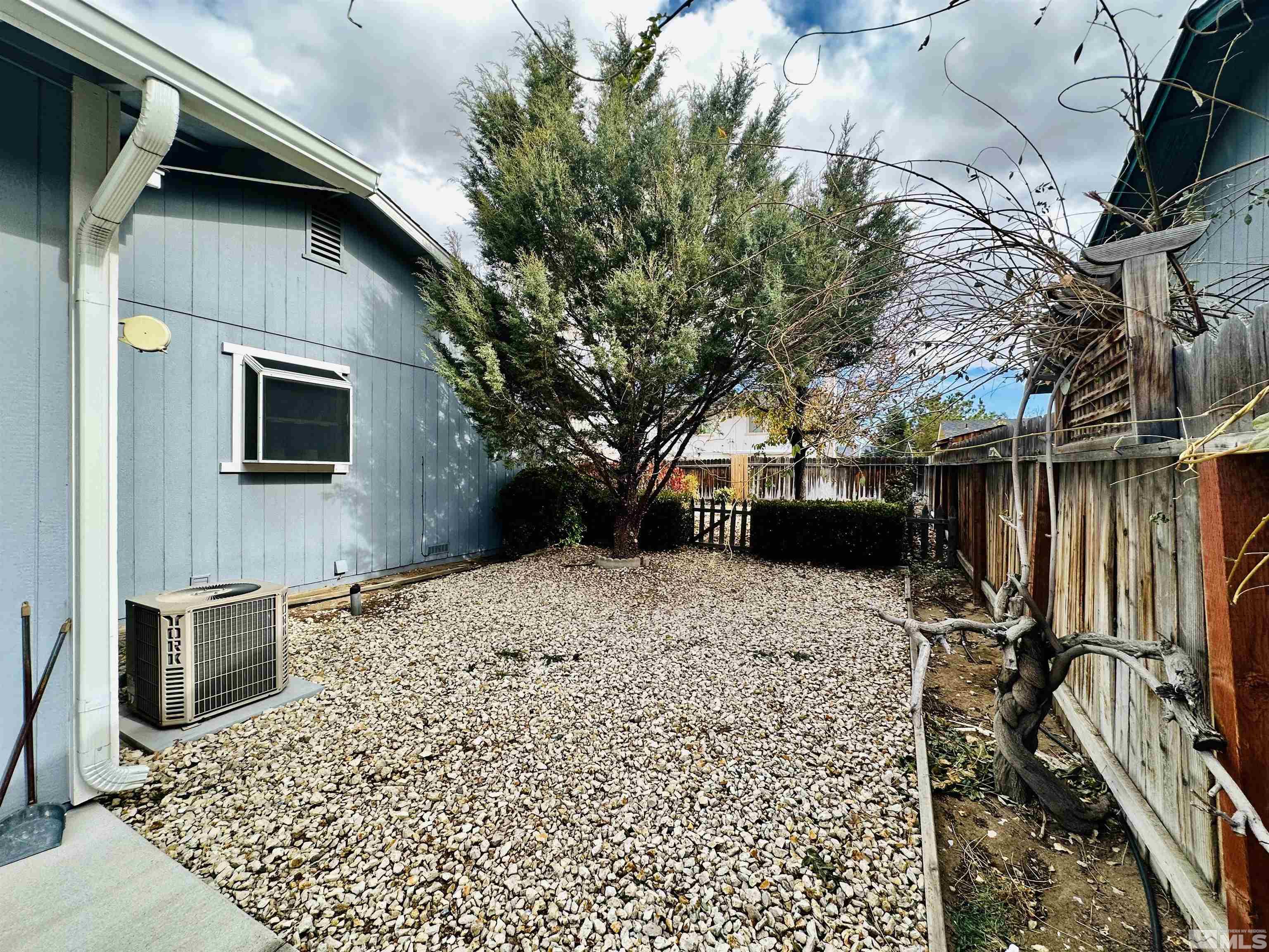 124 N Pointe Circle