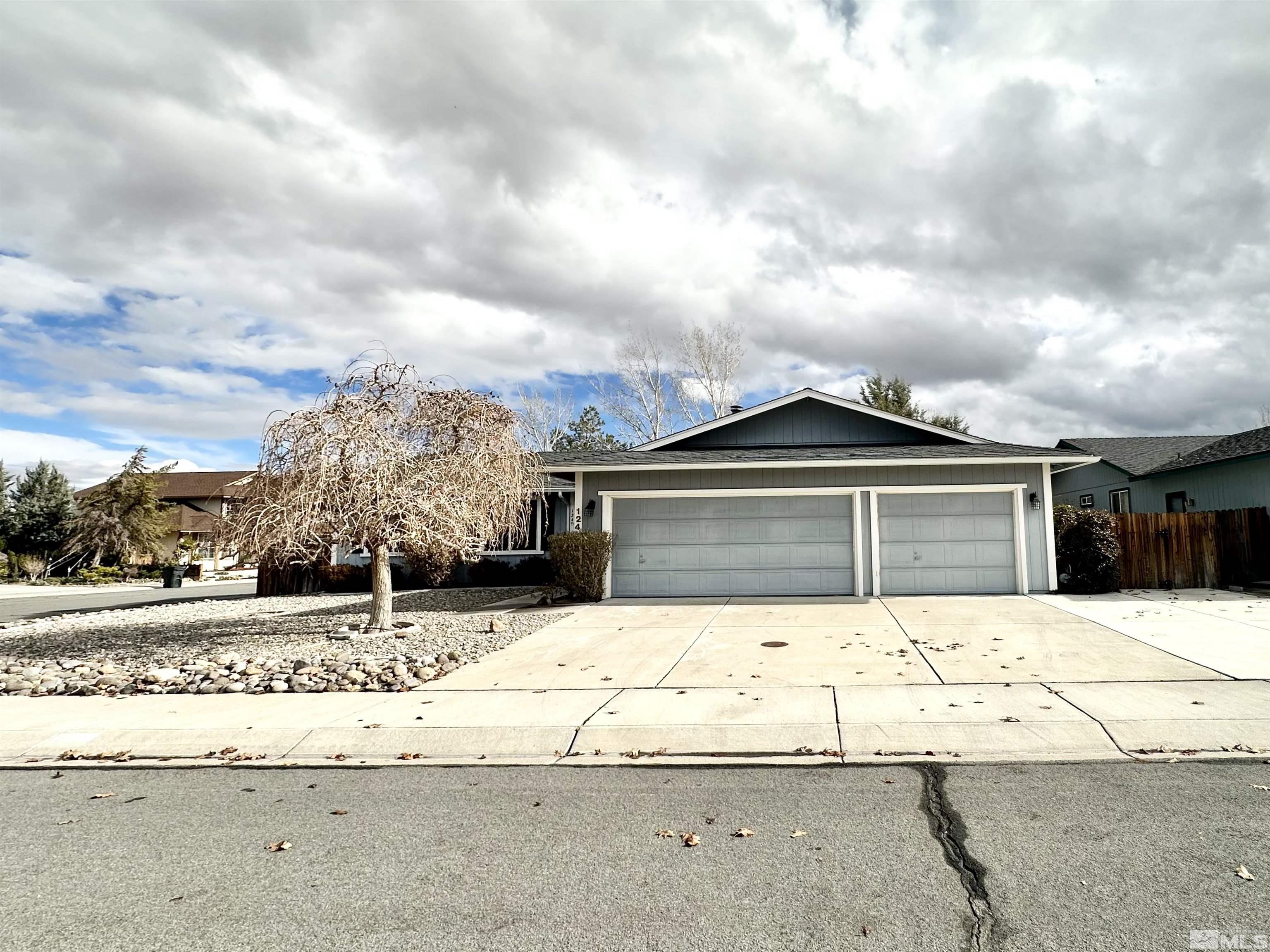 124 N Pointe Circle