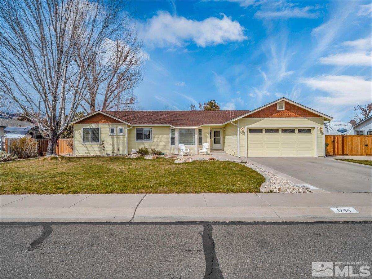 1744 Oakwood Drive
