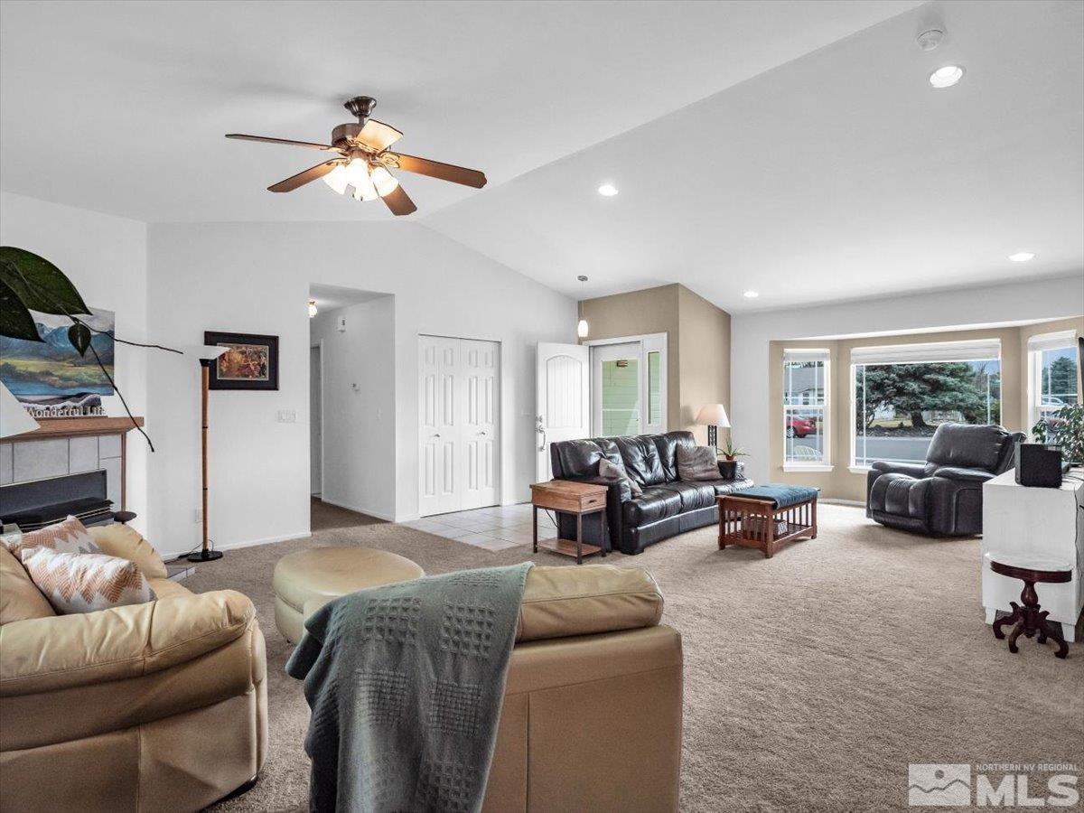 1744 Oakwood Drive