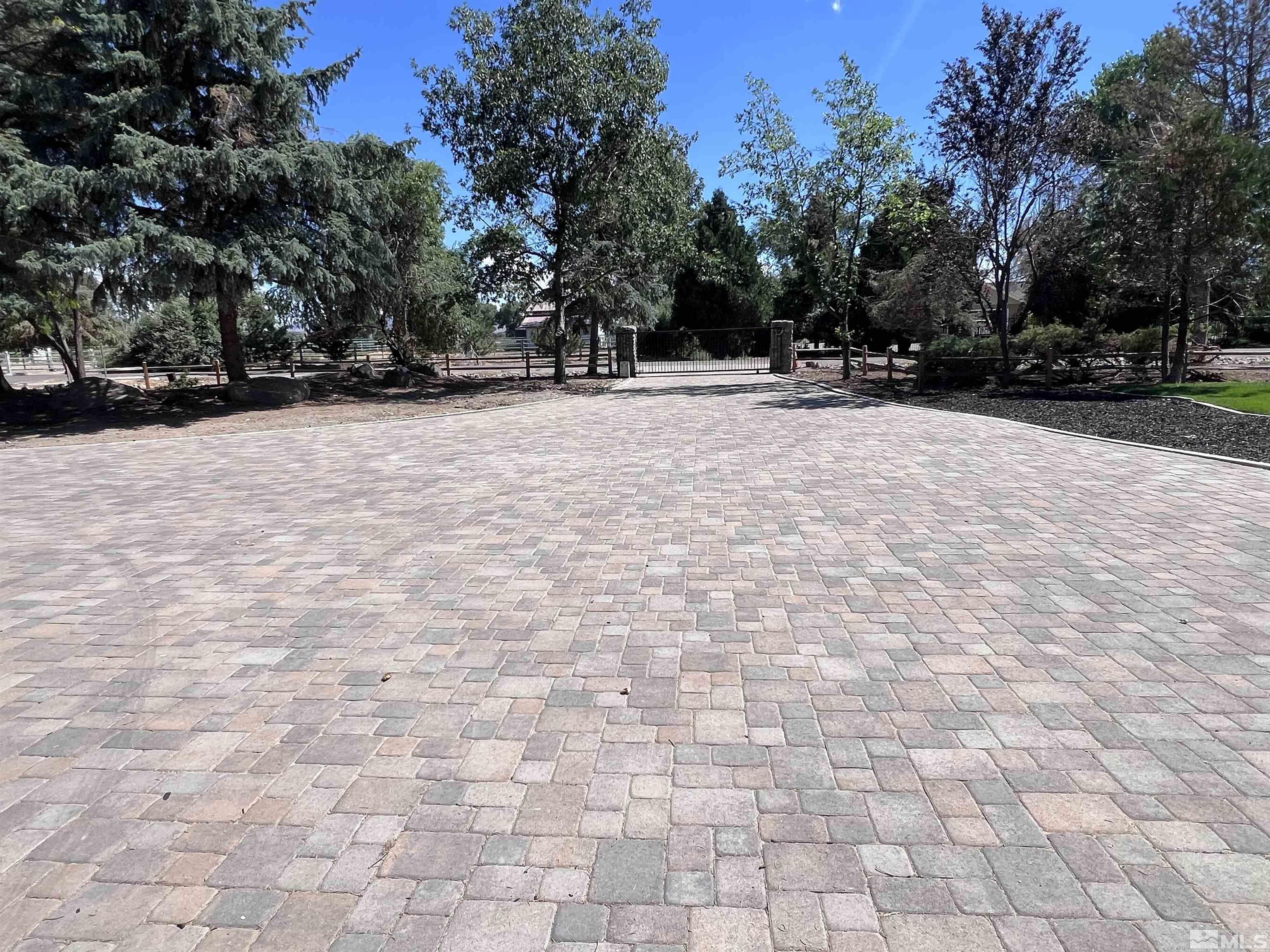 1462 Butterfly Lane