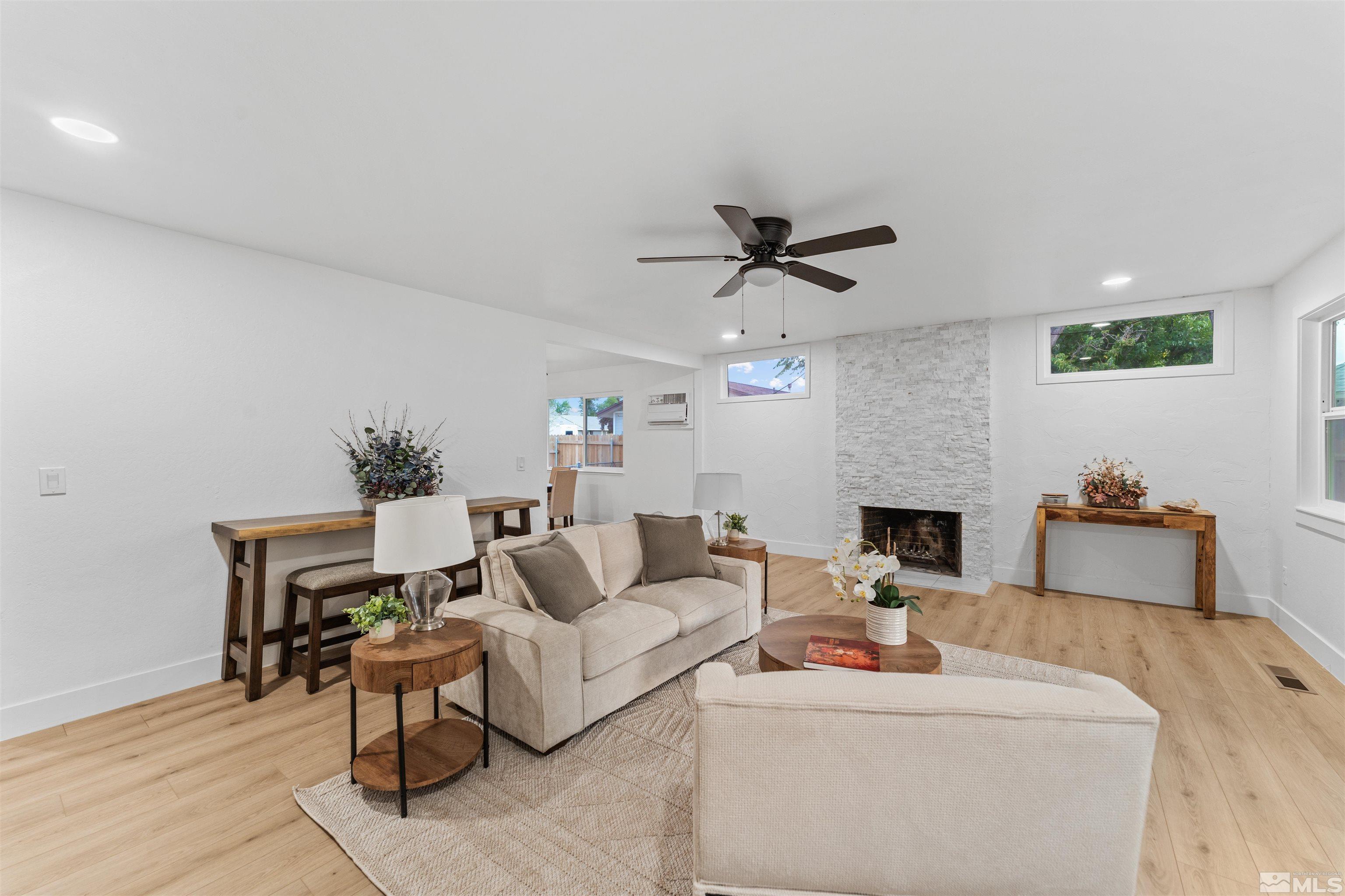 930 Dean Drive