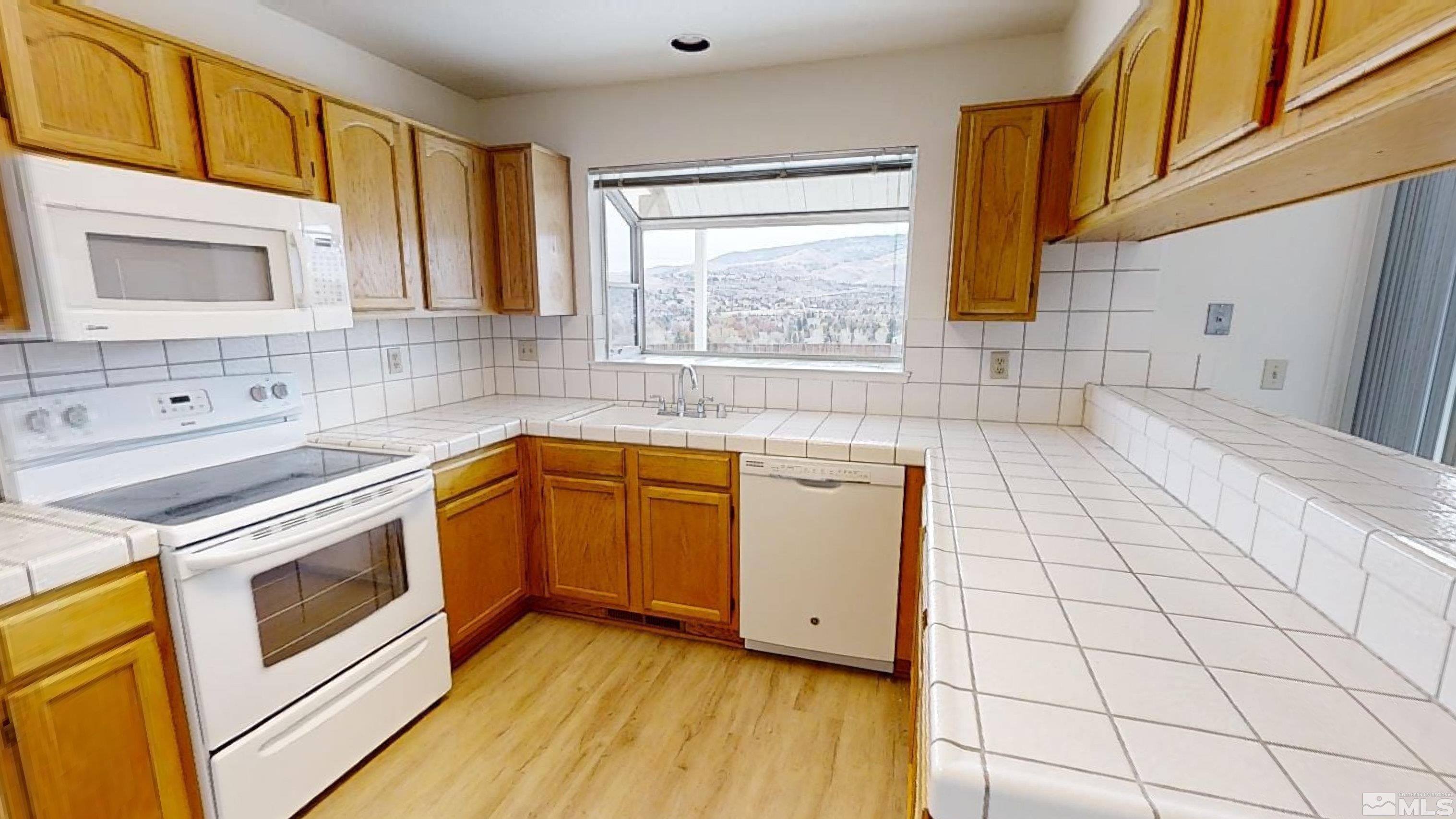 4586 Canyon Ridge Lane