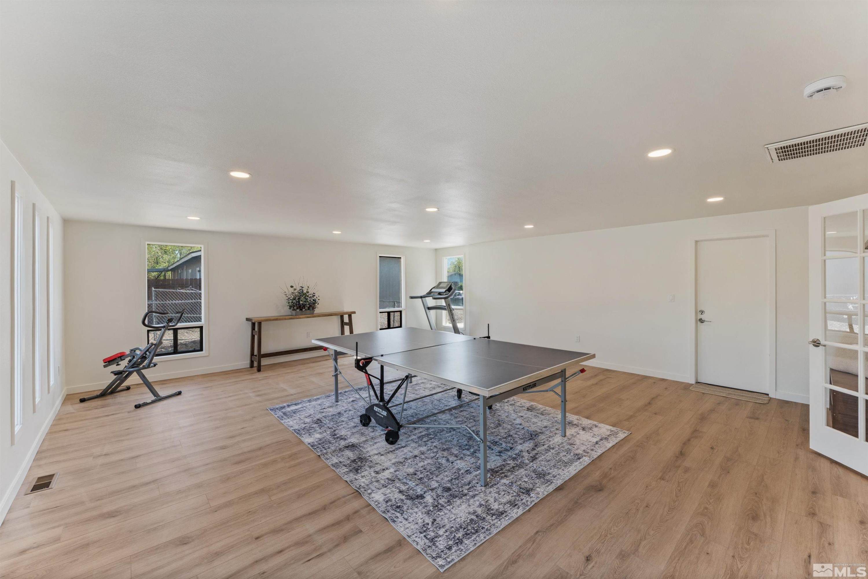 957 Arrowhead Drive