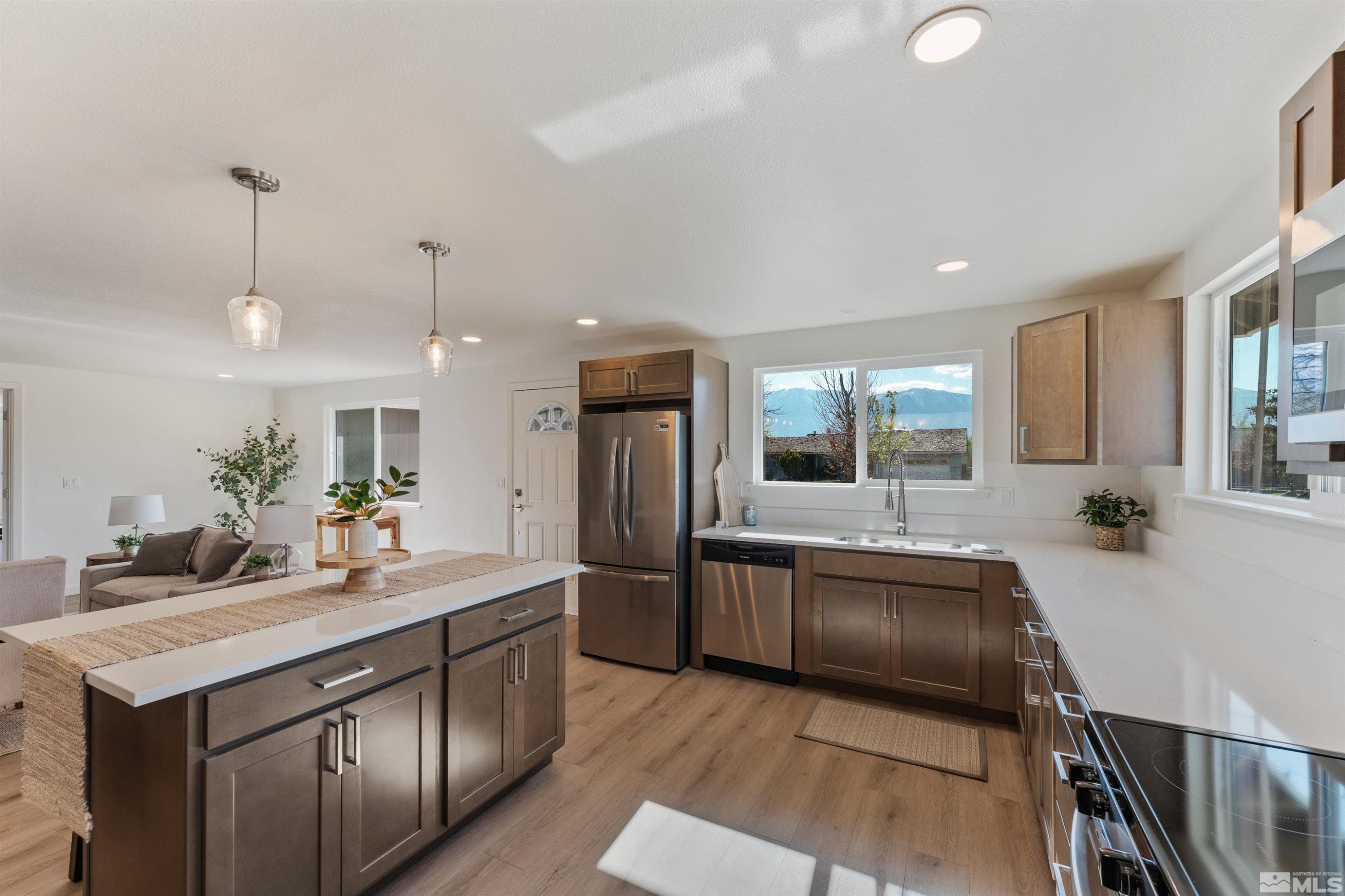 957 Arrowhead Drive