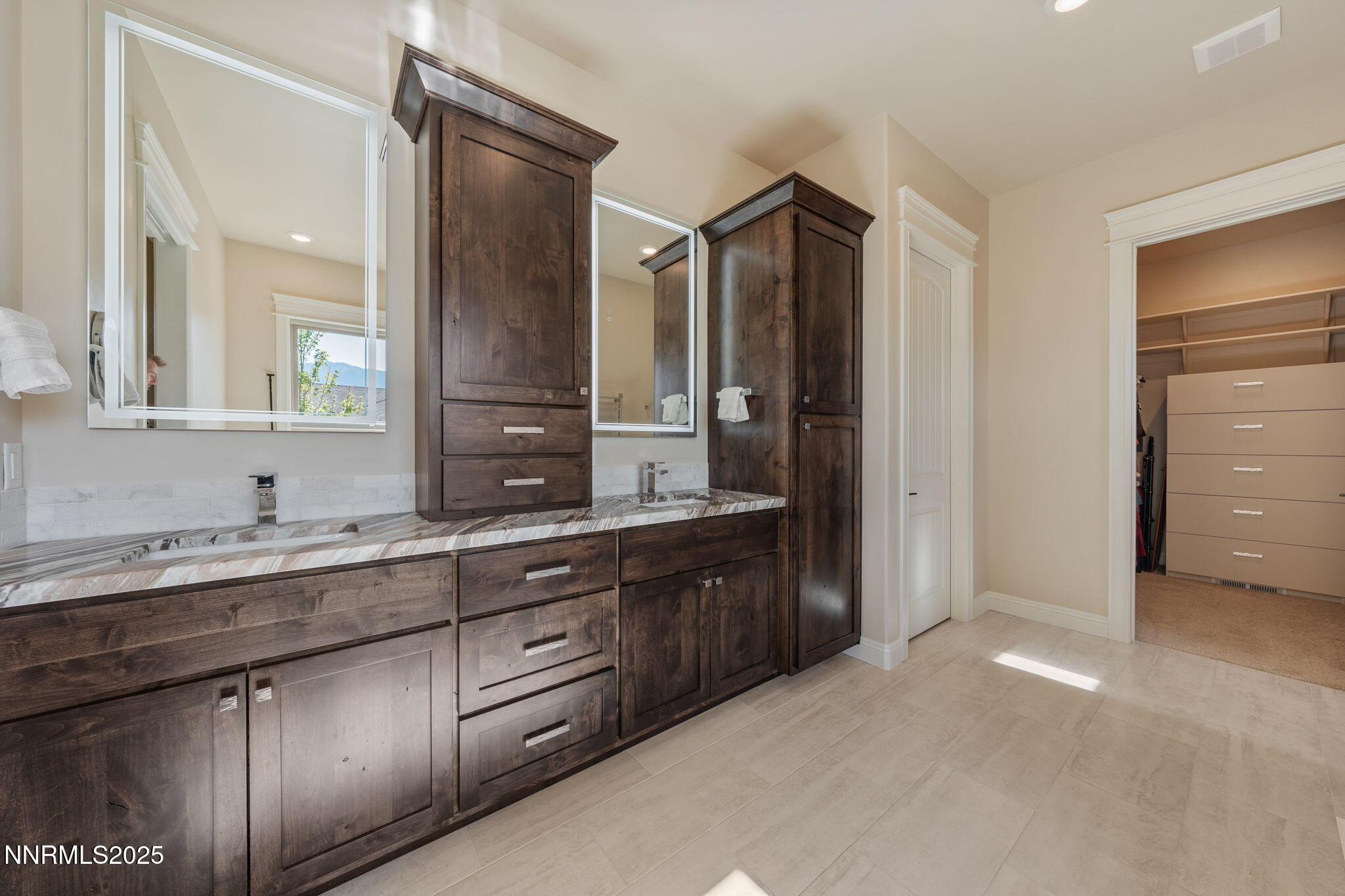 917 Rainshadow Way