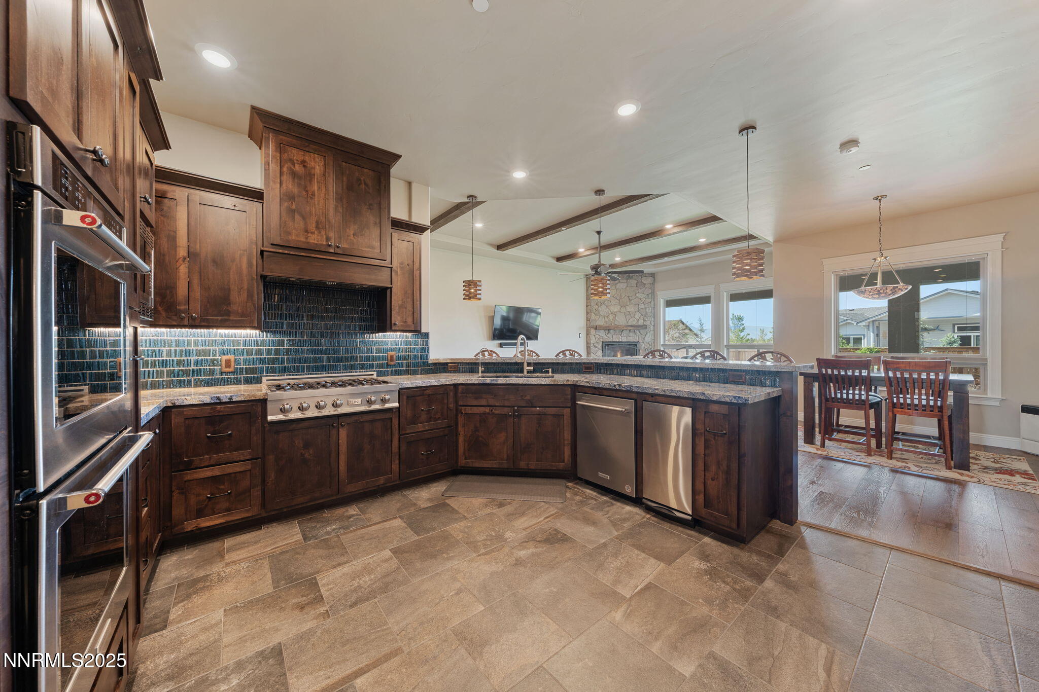917 Rainshadow Way