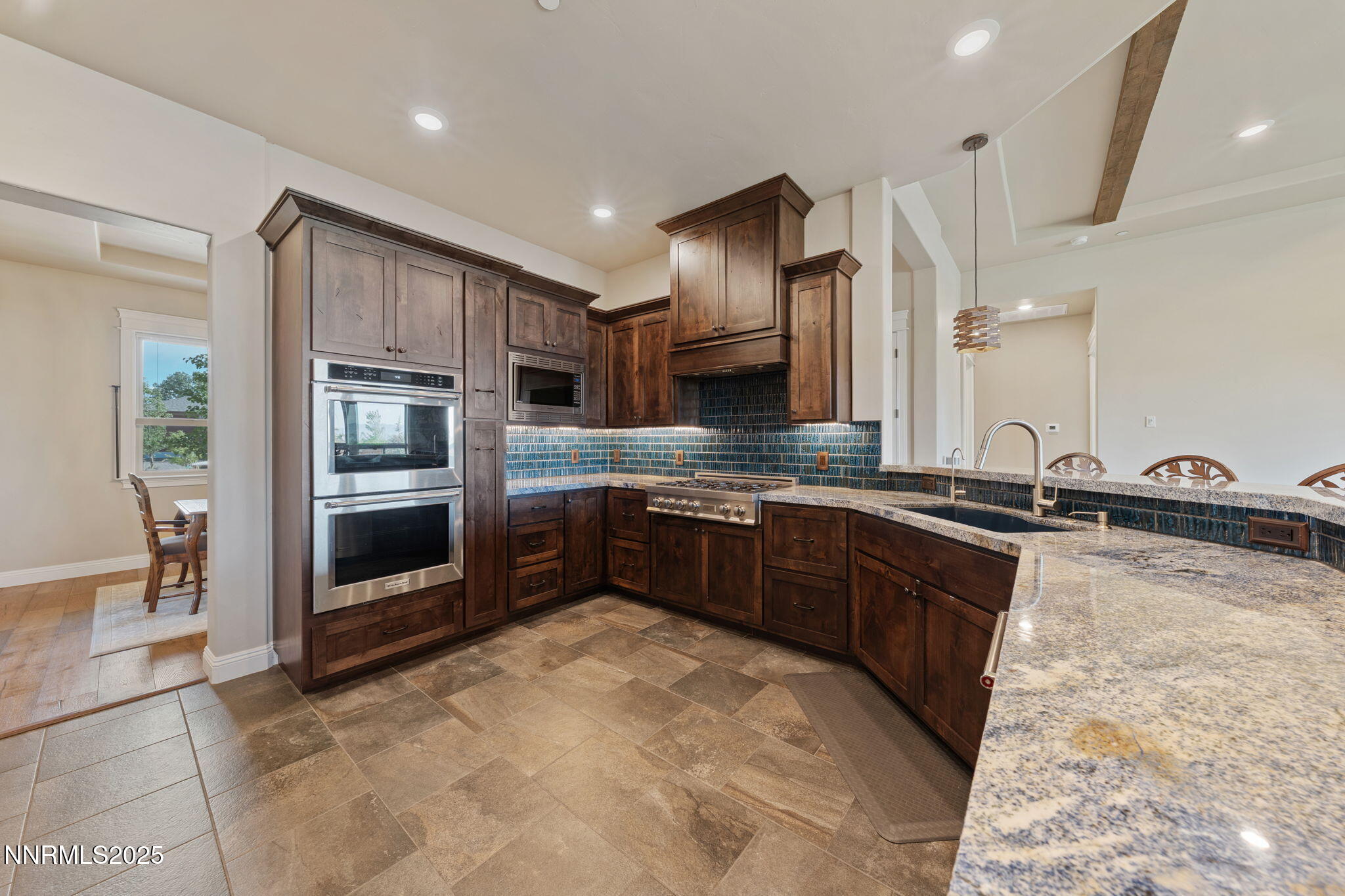 917 Rainshadow Way