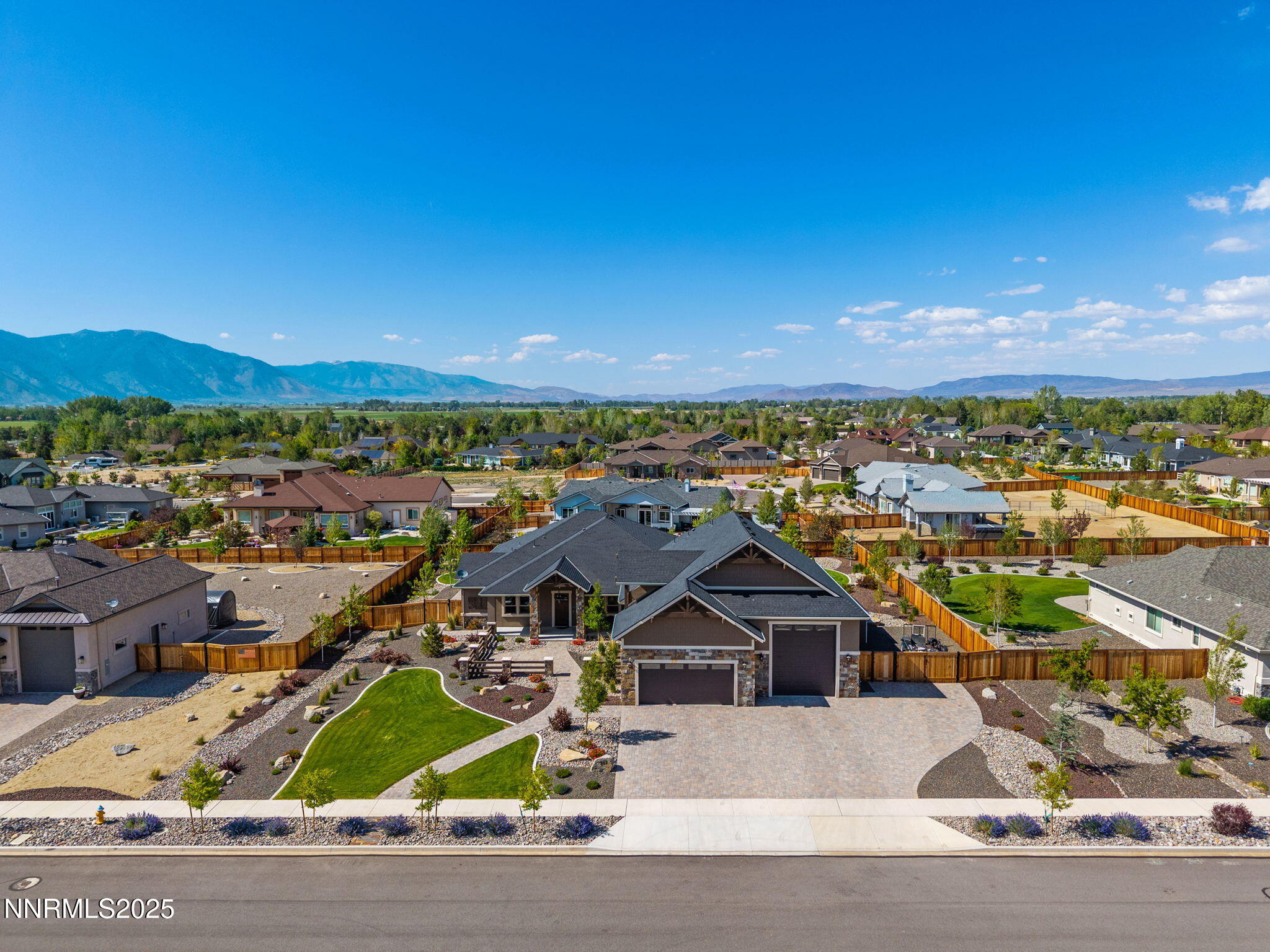 917 Rainshadow Way