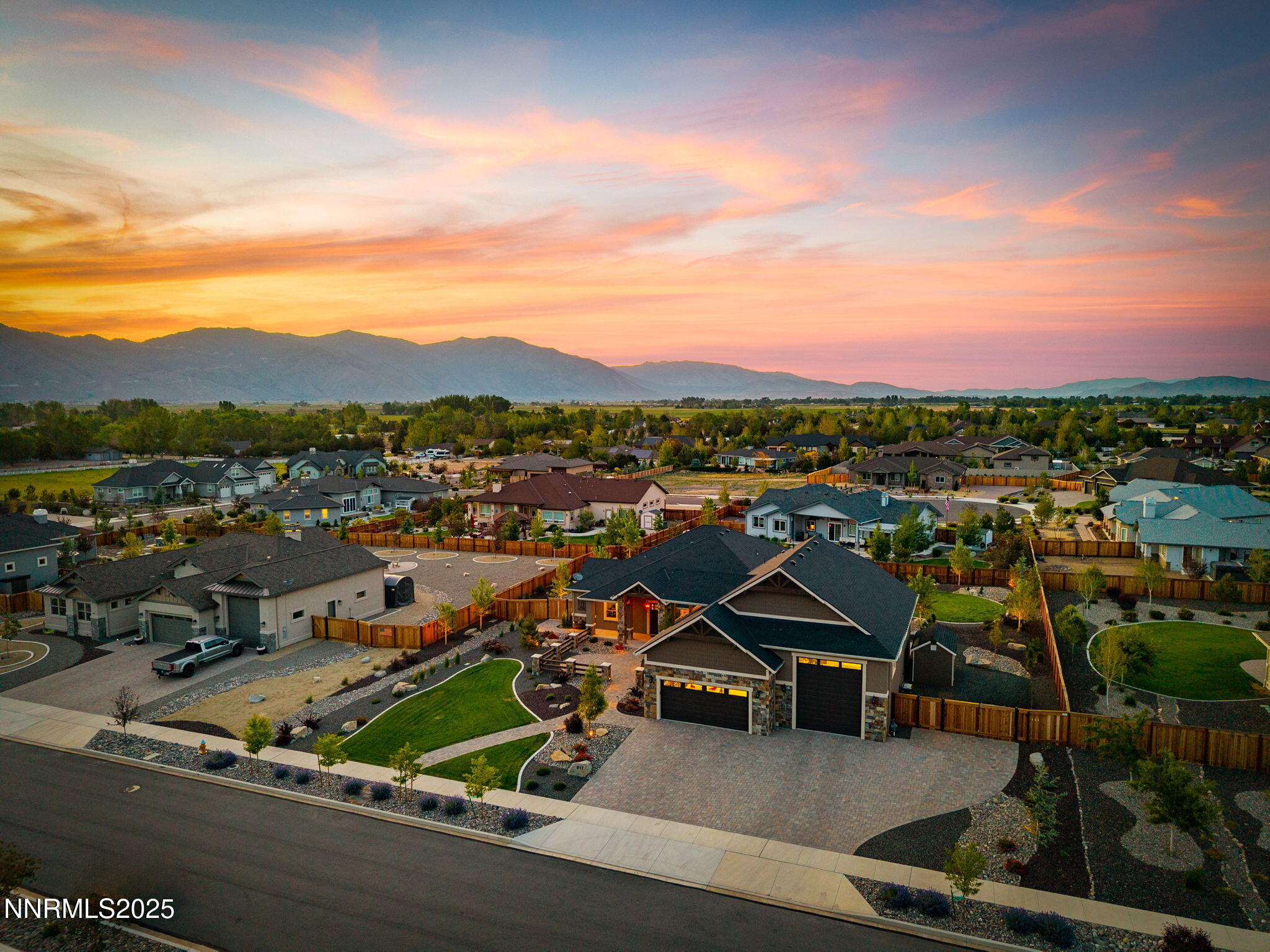 917 Rainshadow Way