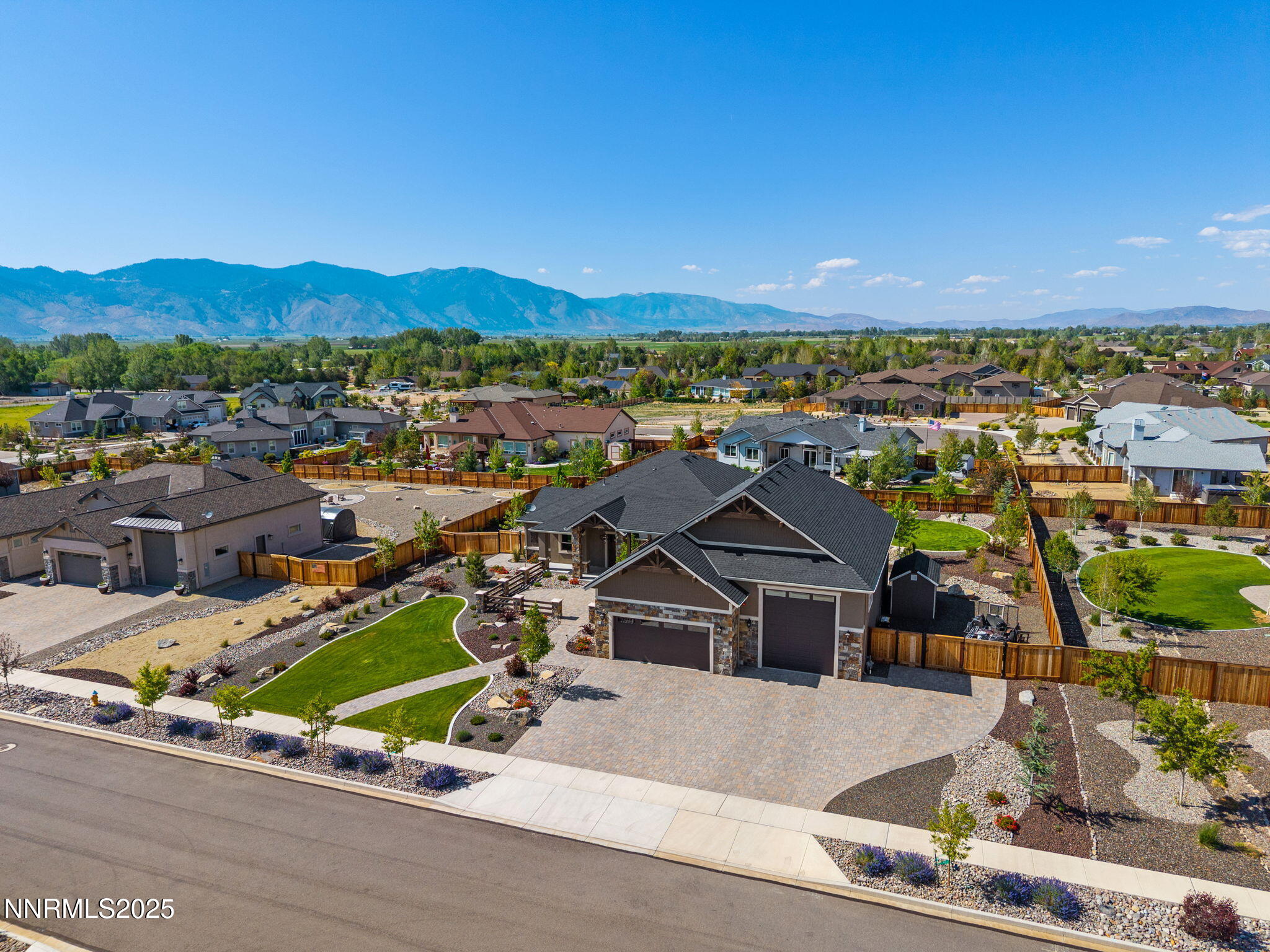 917 Rainshadow Way