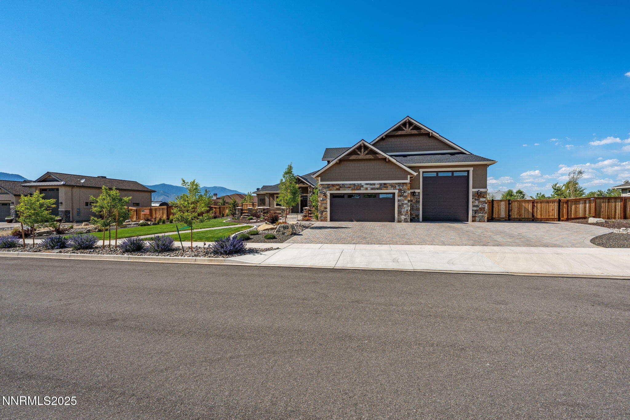 917 Rainshadow Way