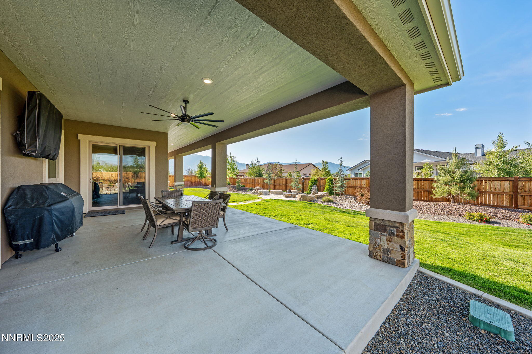 917 Rainshadow Way