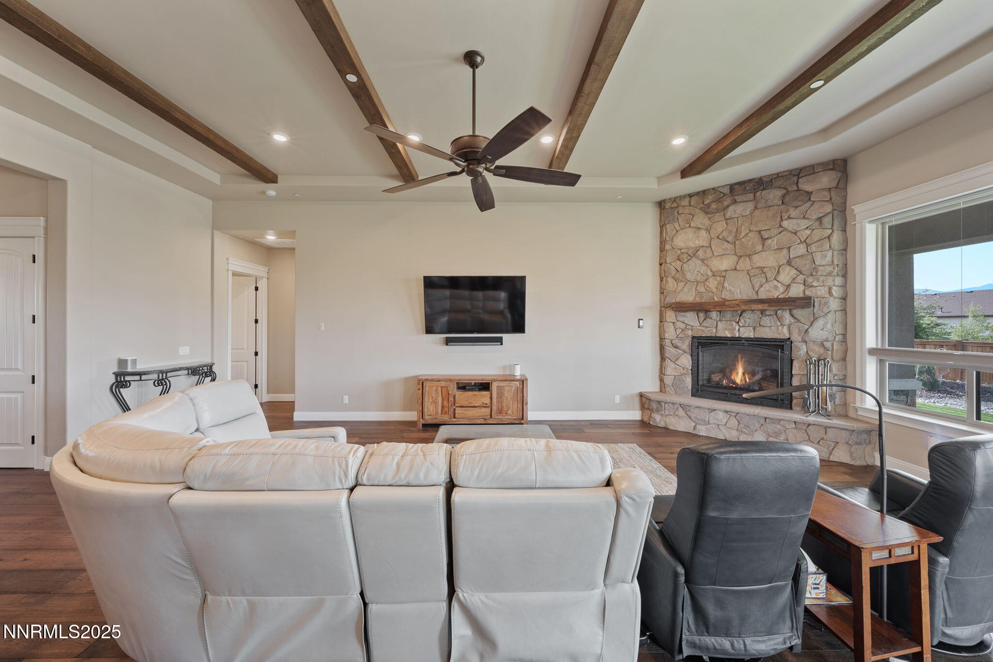 917 Rainshadow Way