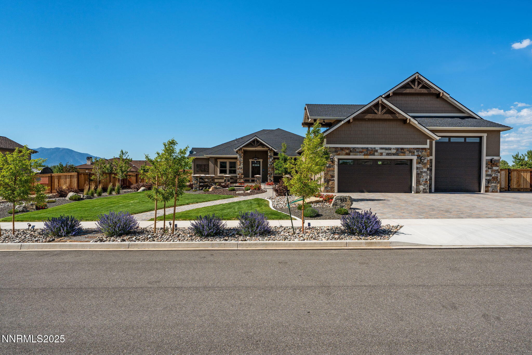 917 Rainshadow Way