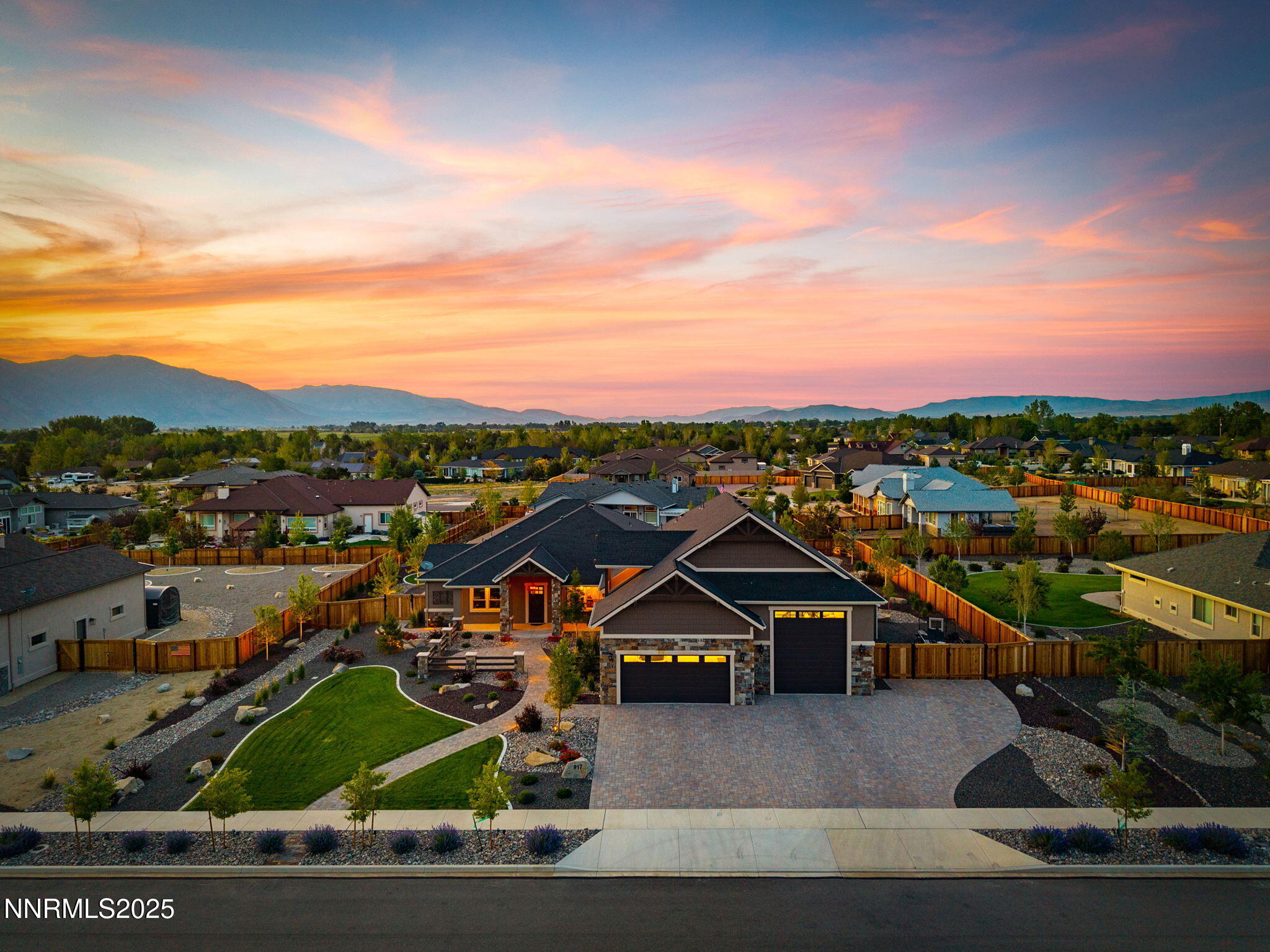 917 Rainshadow Way