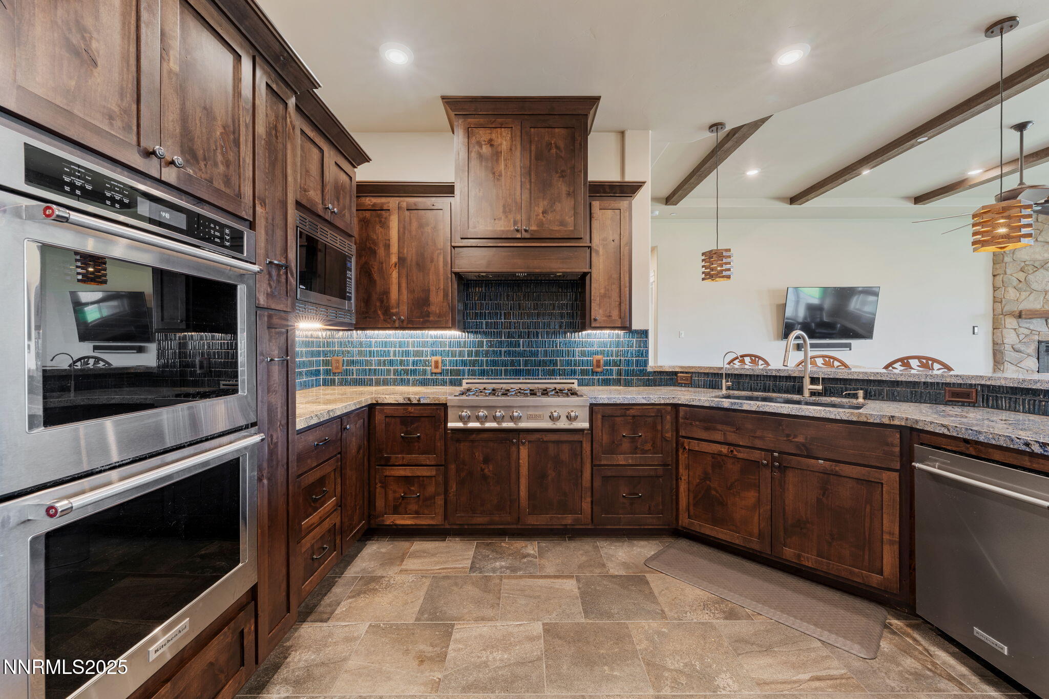917 Rainshadow Way
