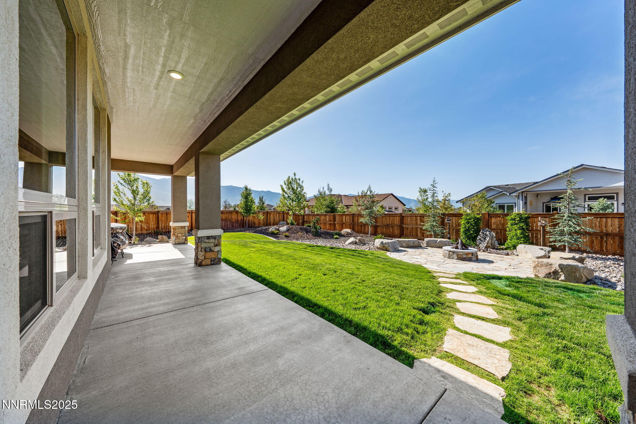 917 Rainshadow Way