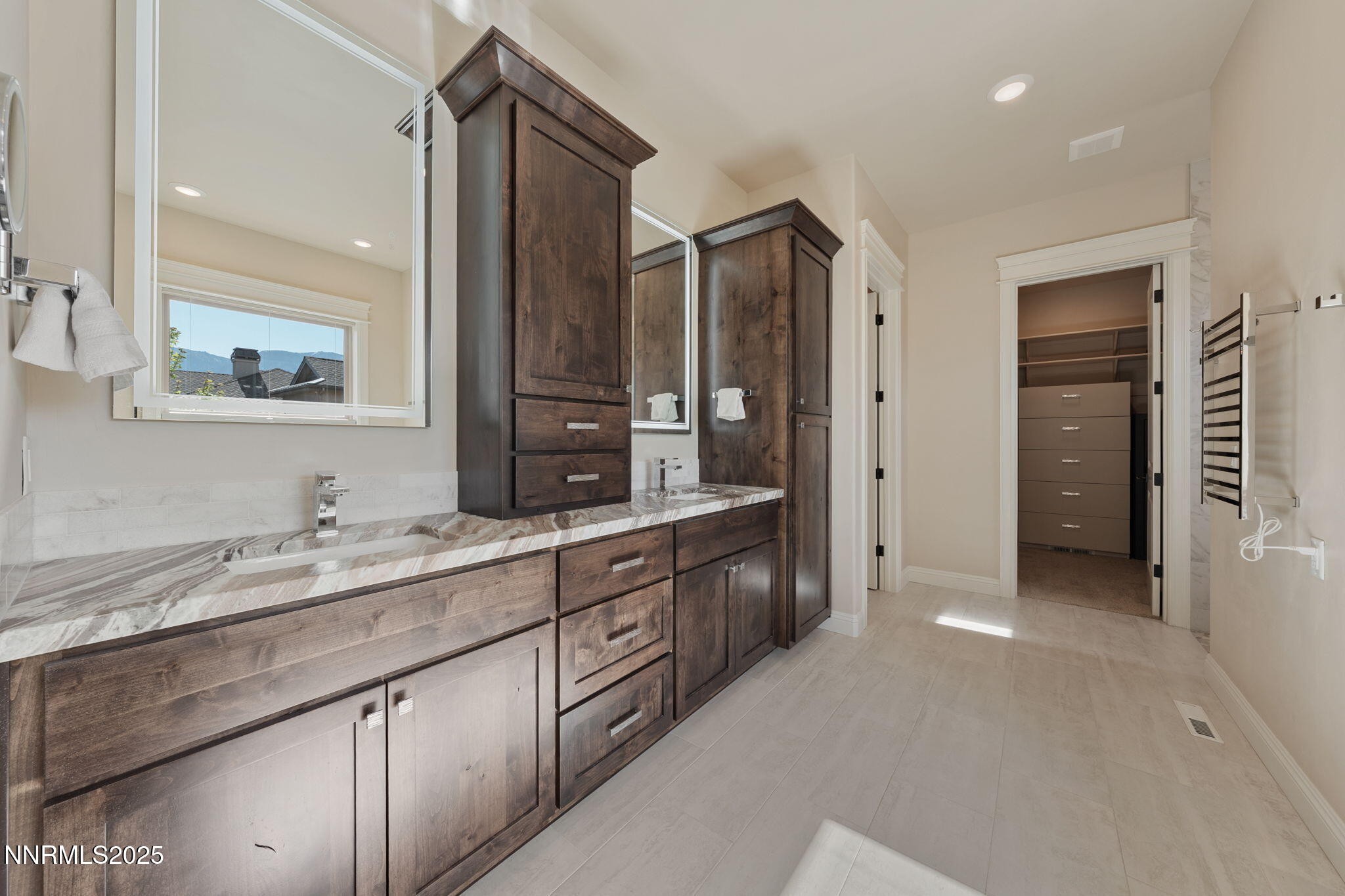 917 Rainshadow Way