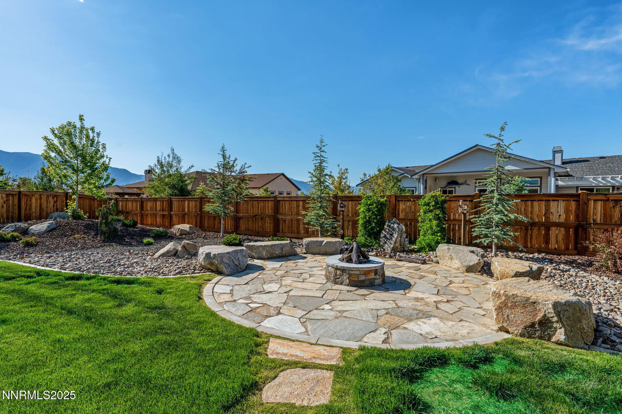 917 Rainshadow Way