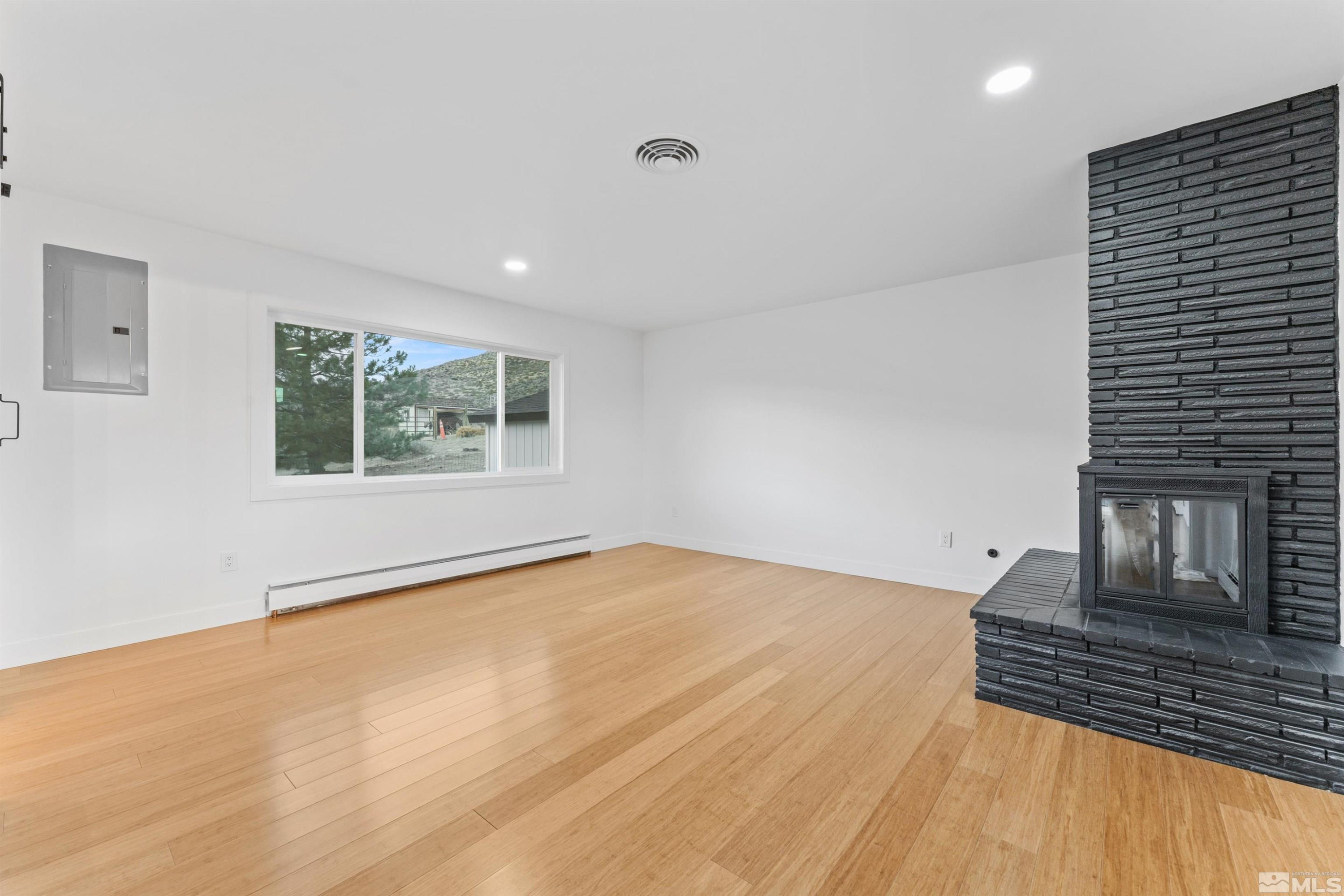 150 Manzanita Terrace