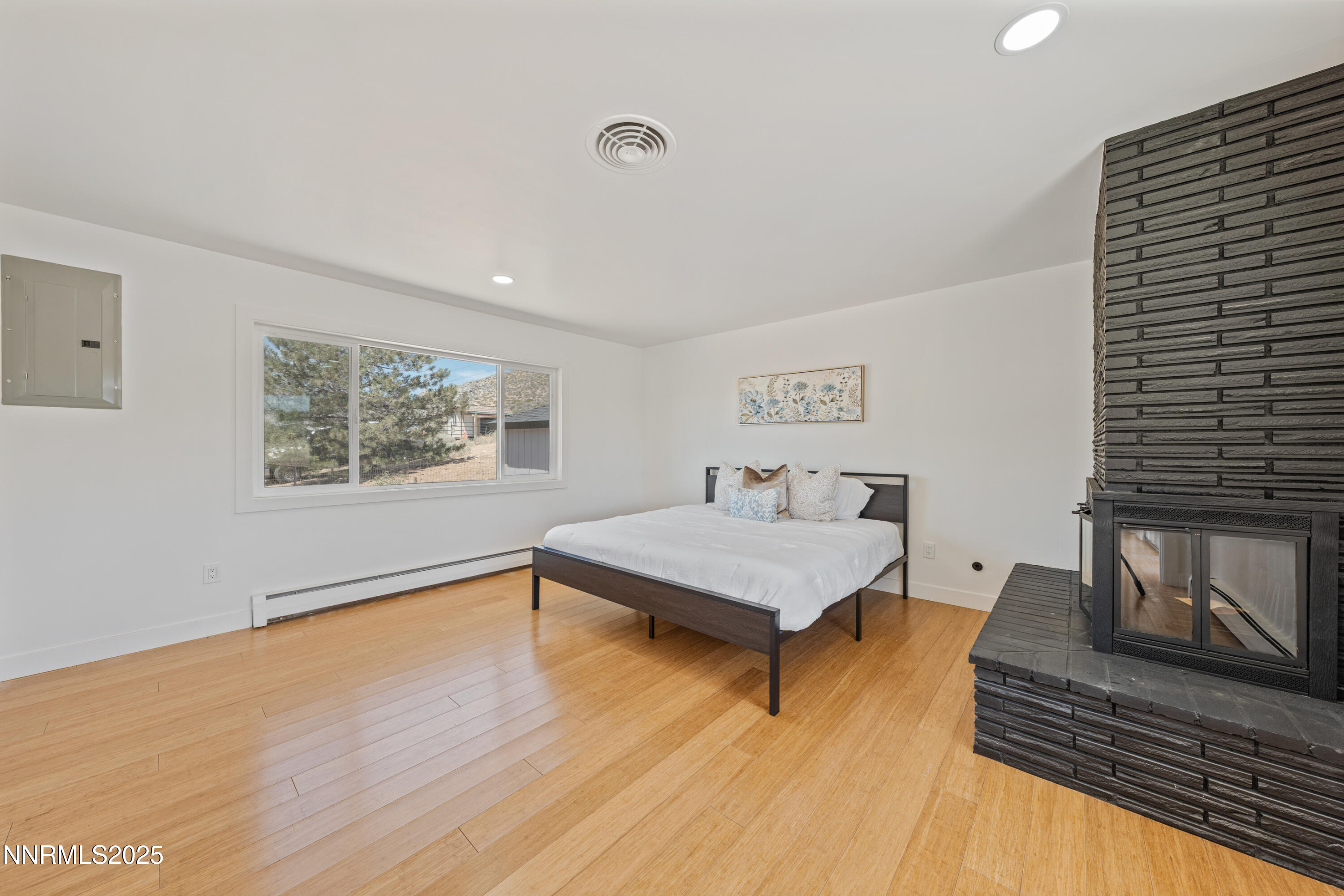 150 Manzanita Terrace