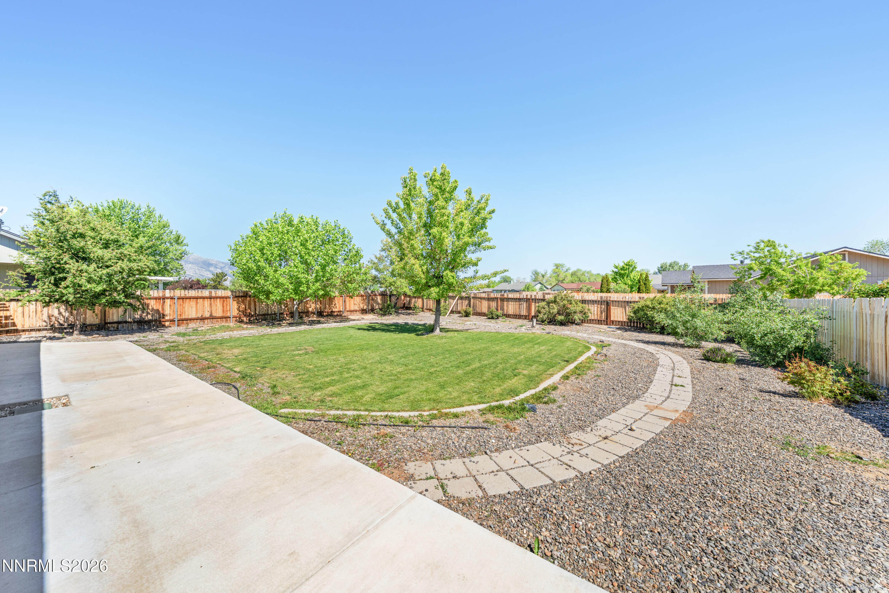 693 Lassen Way