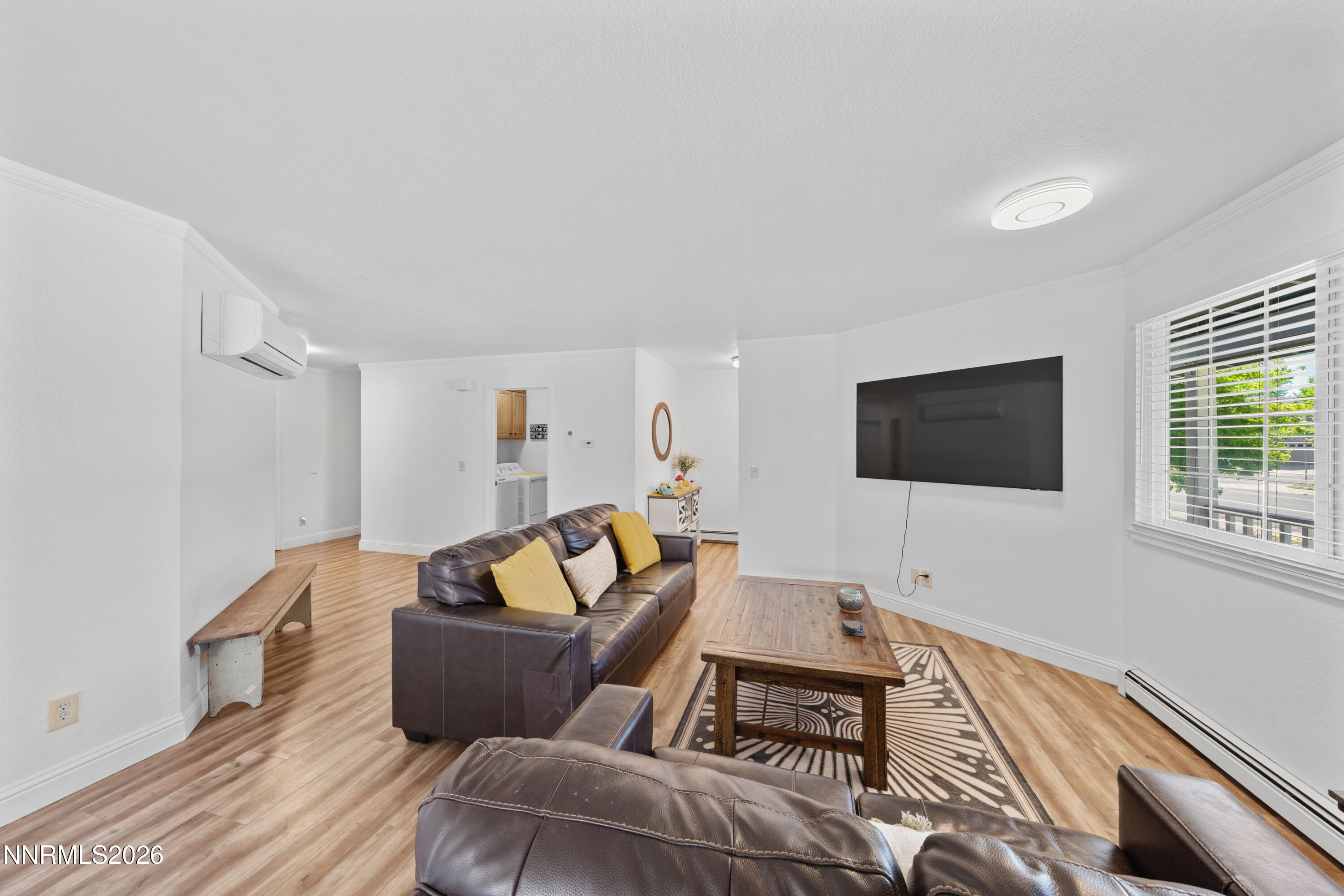 693 Lassen Way
