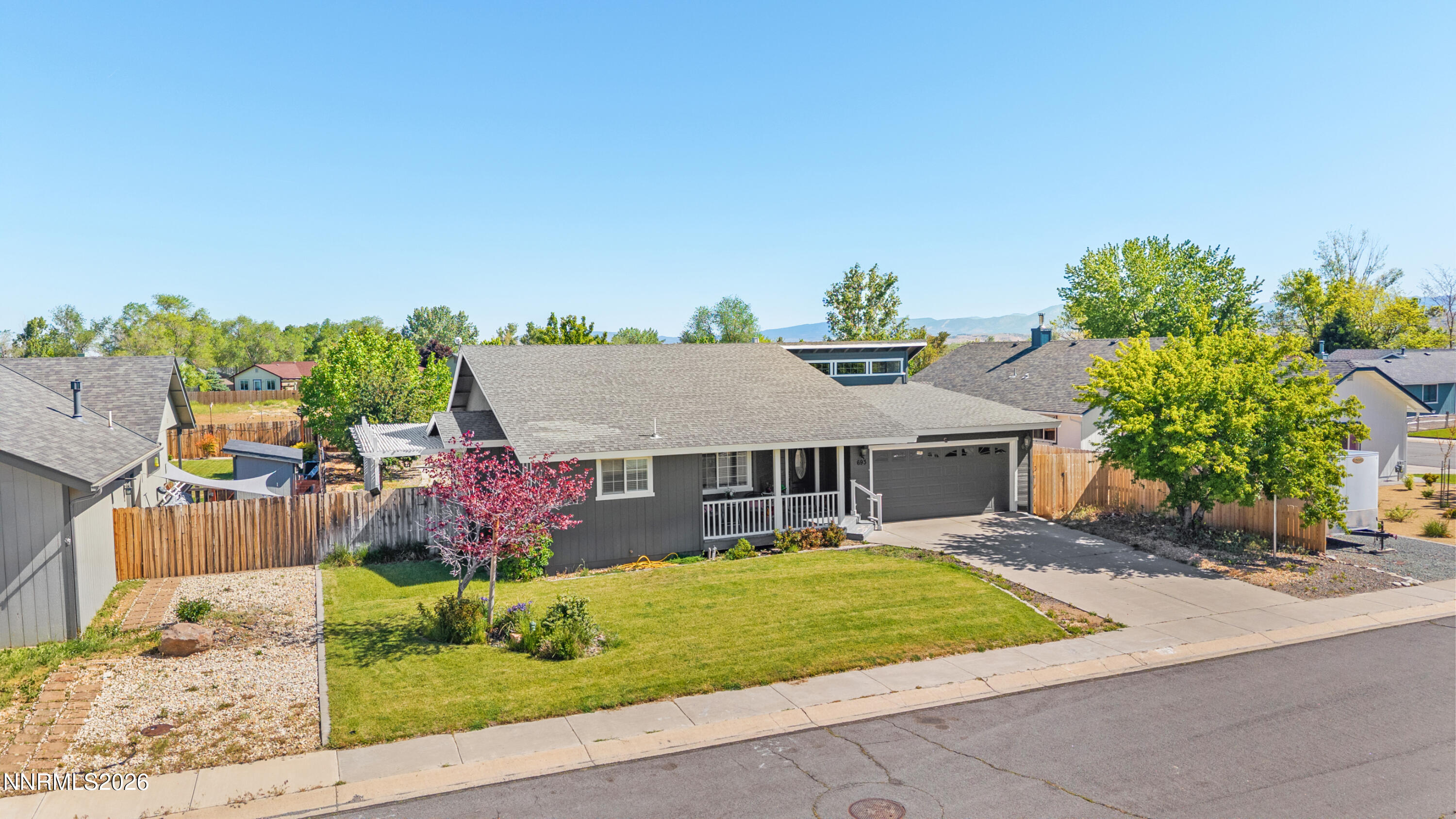 693 Lassen Way