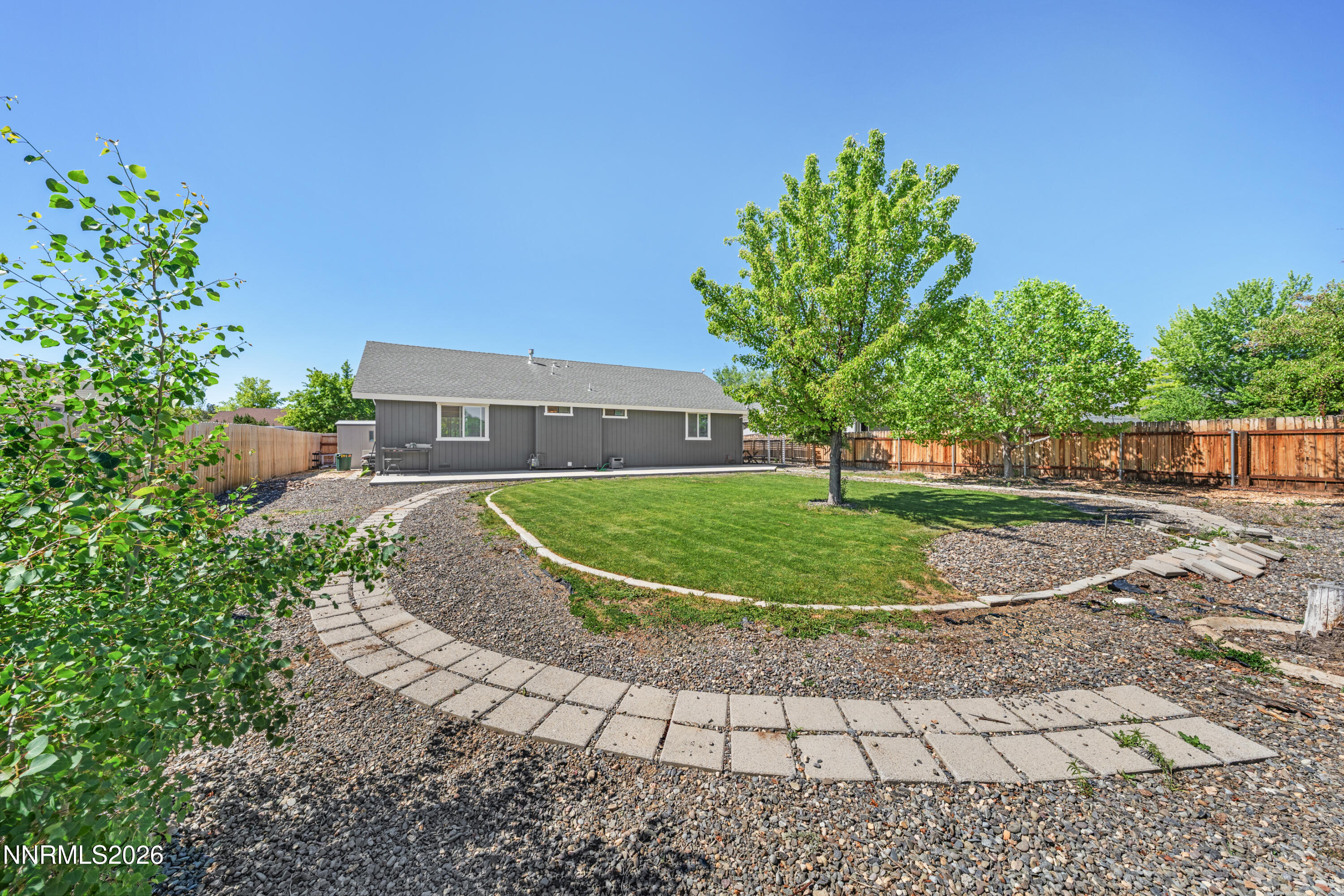 693 Lassen Way