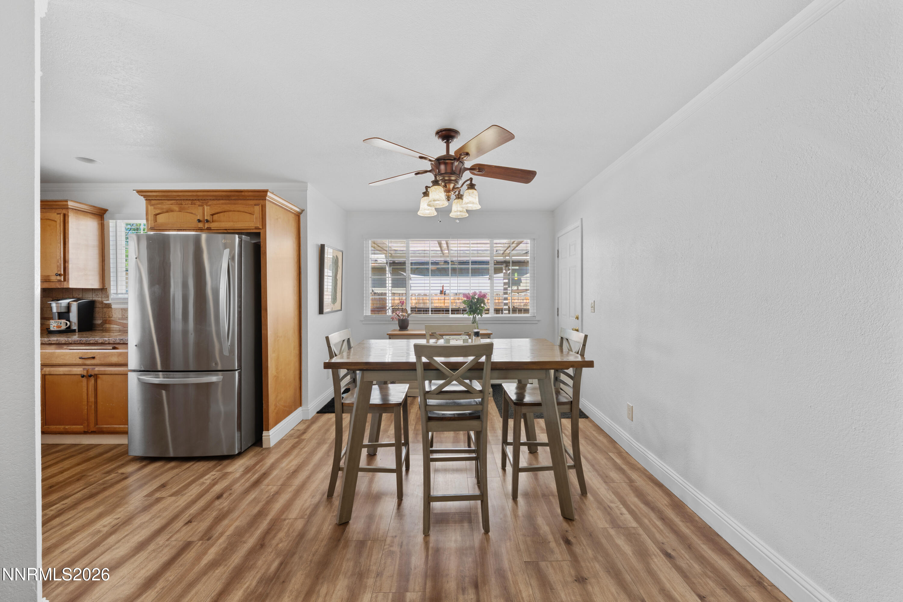693 Lassen Way