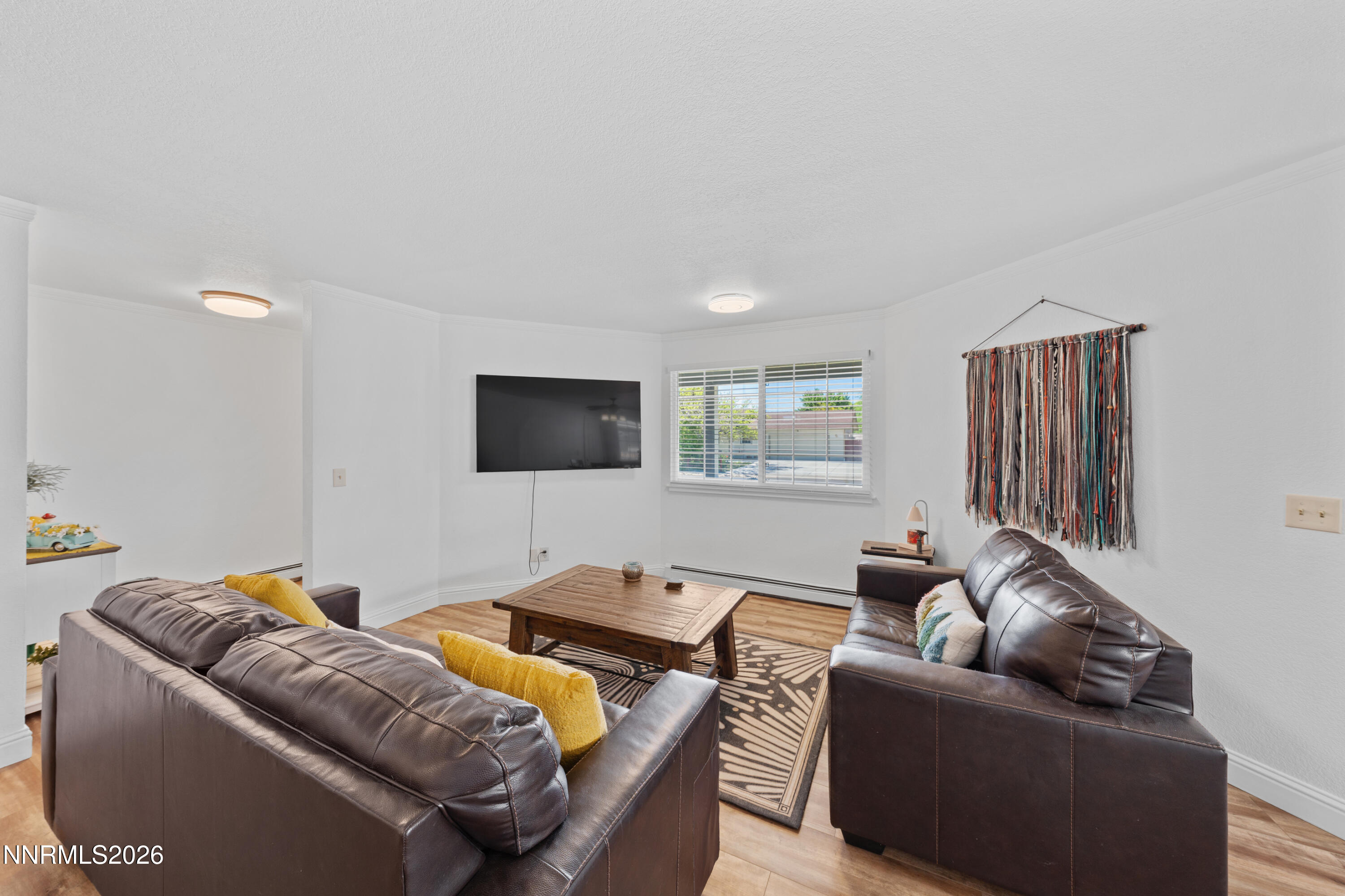 693 Lassen Way