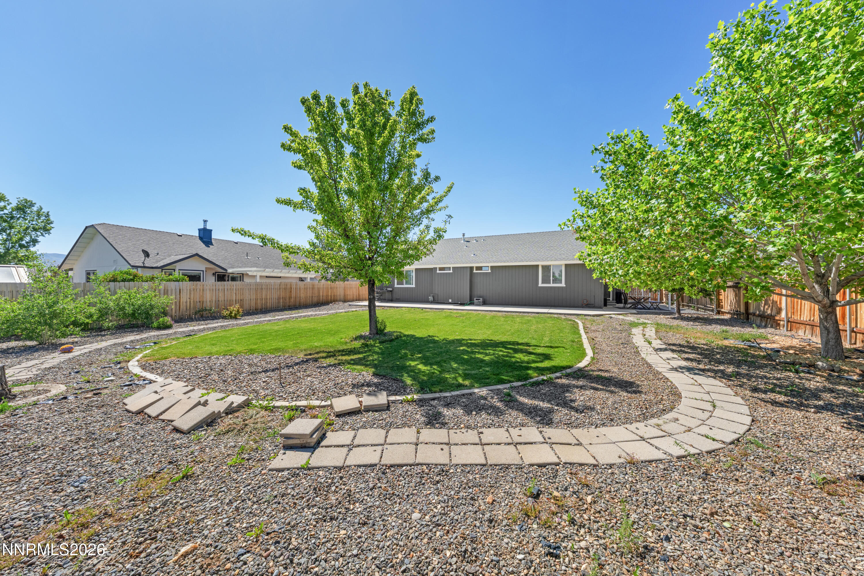 693 Lassen Way
