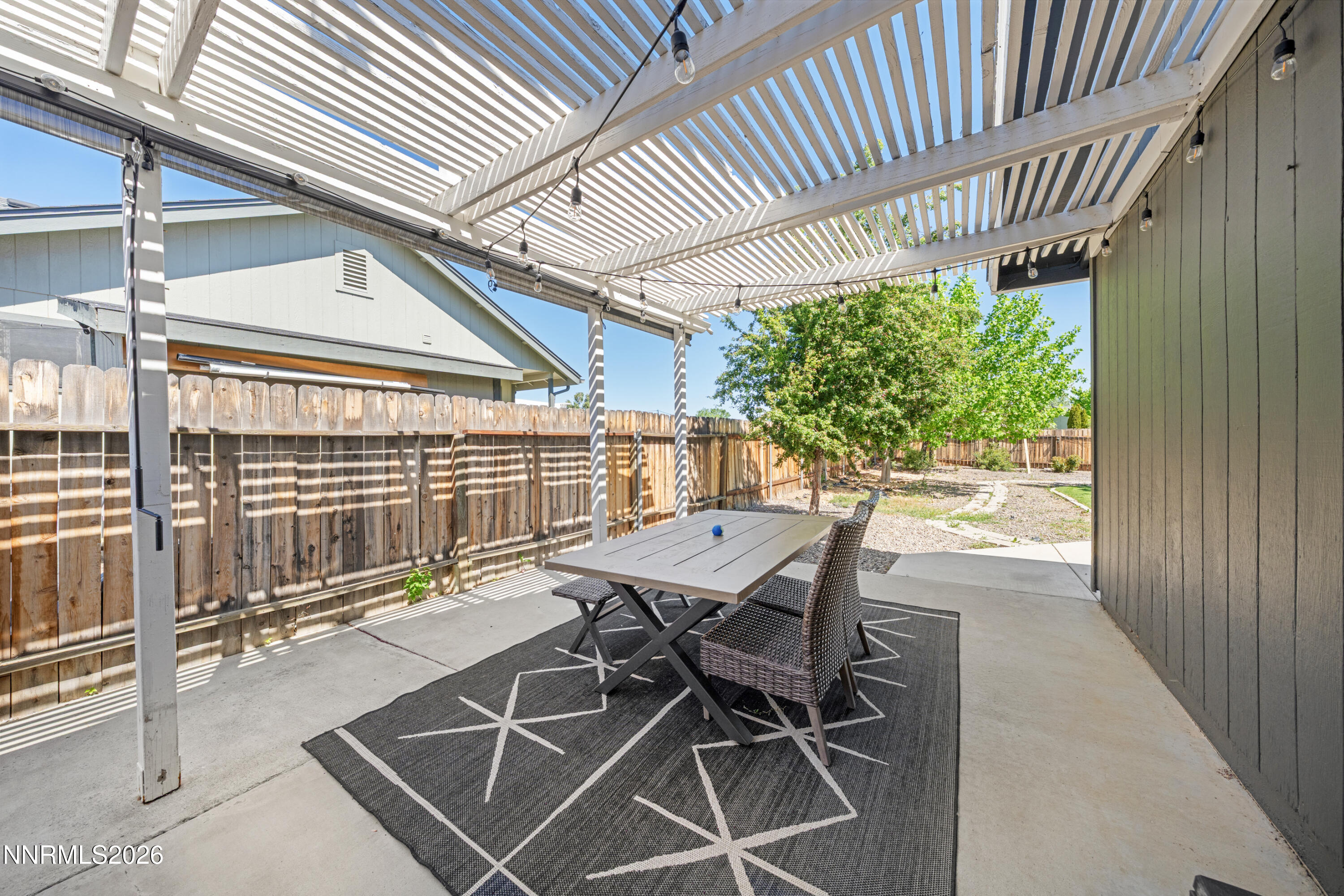 693 Lassen Way