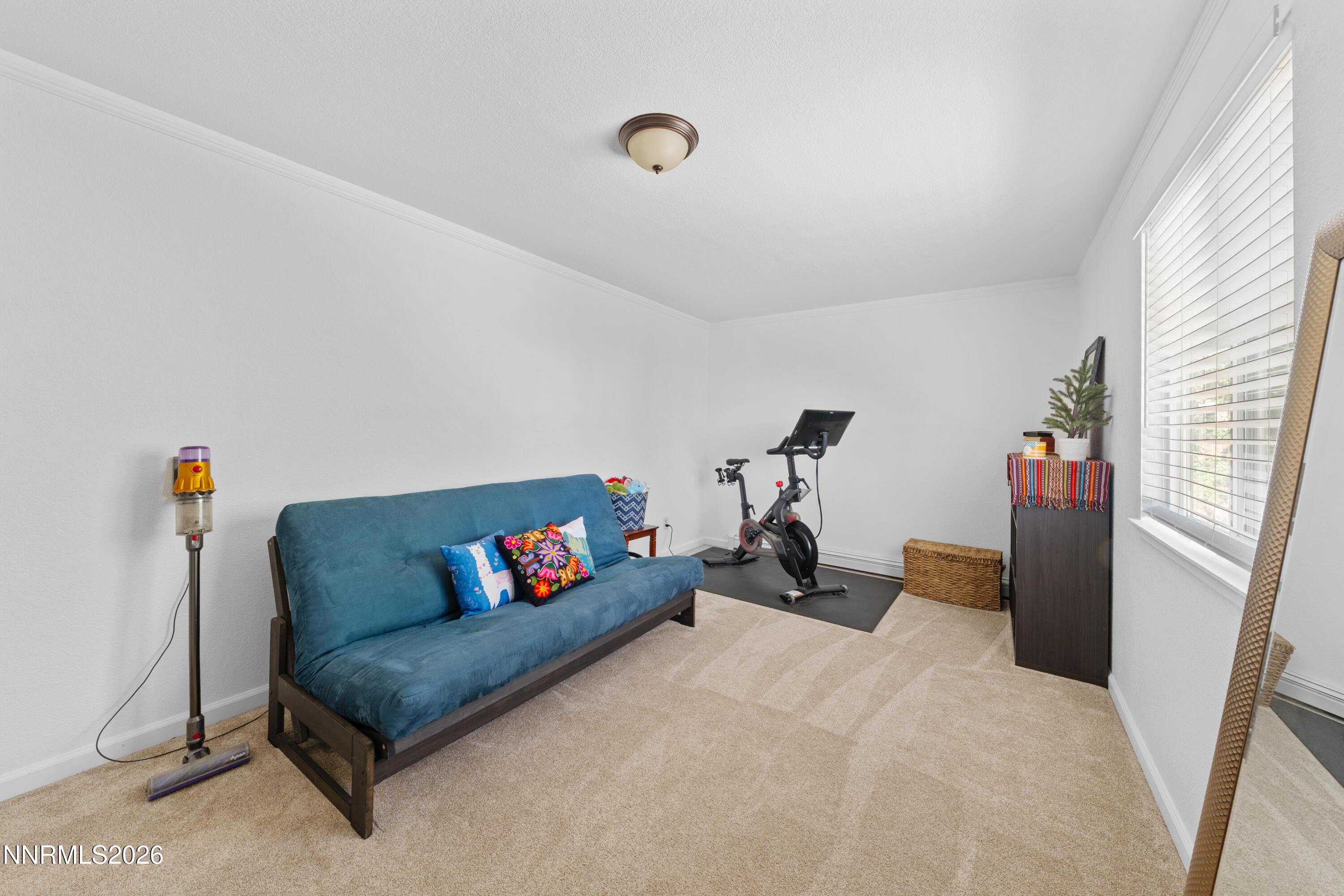 693 Lassen Way