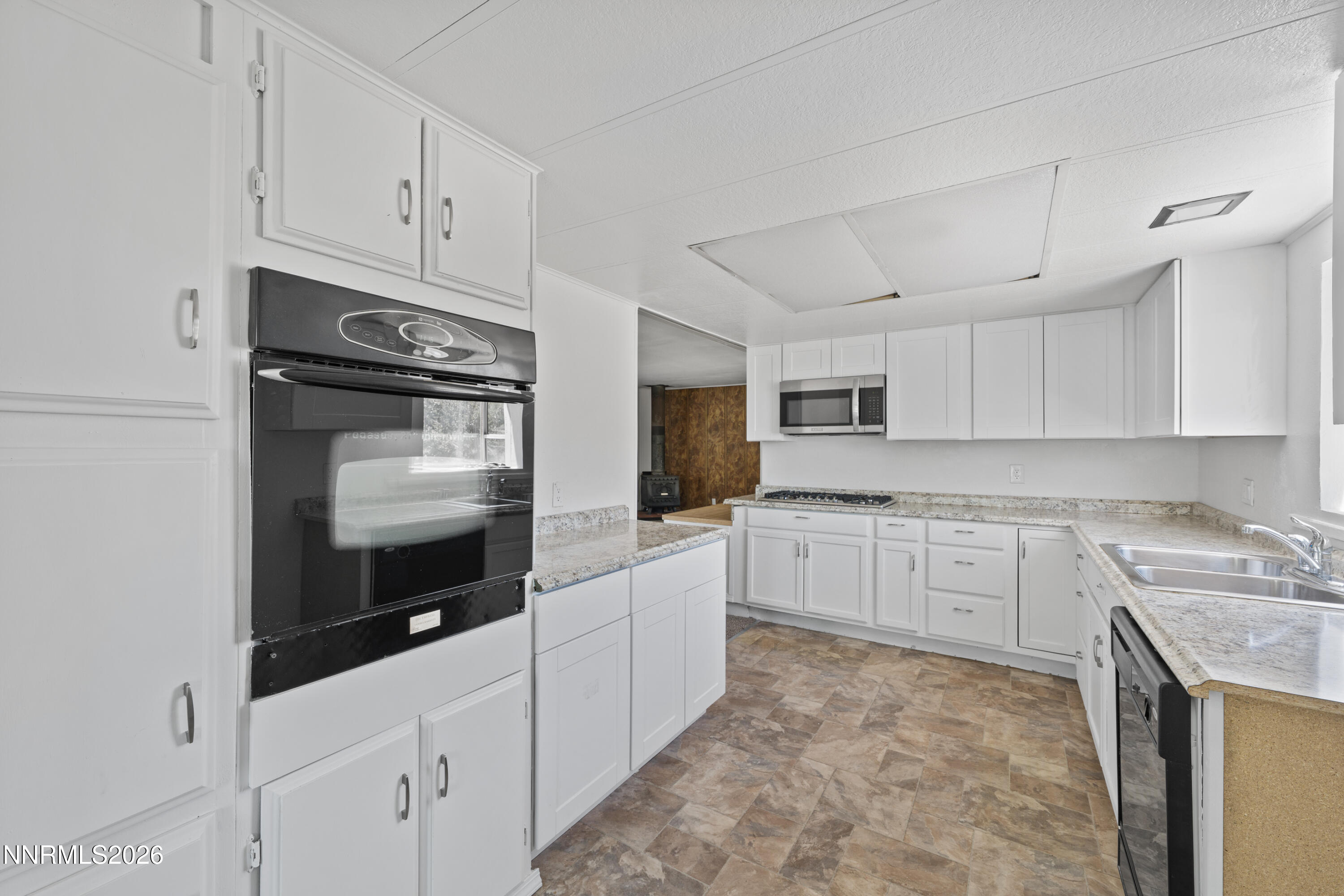 1545 Pearl Road