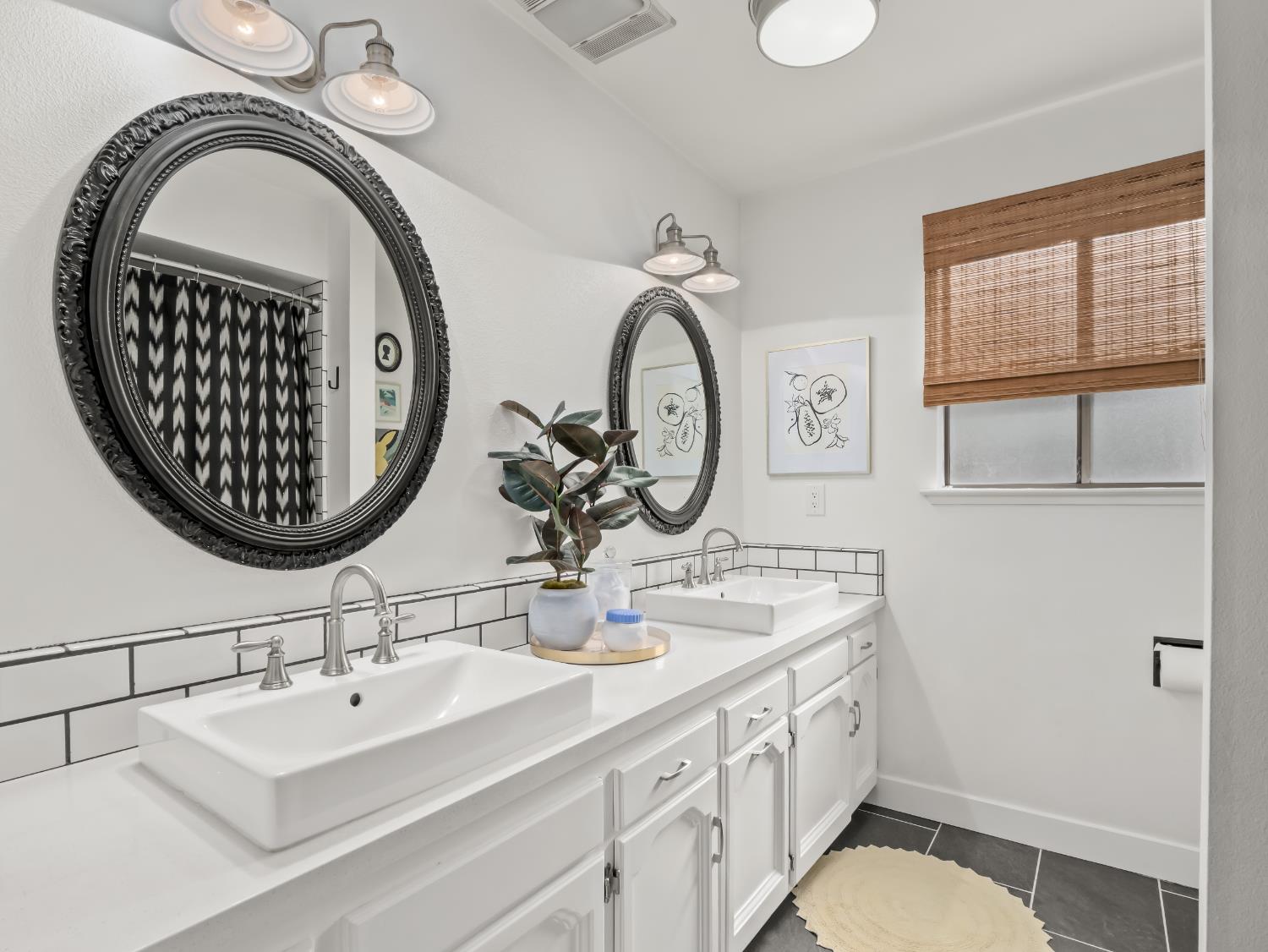 5041 E Townsend Avenue