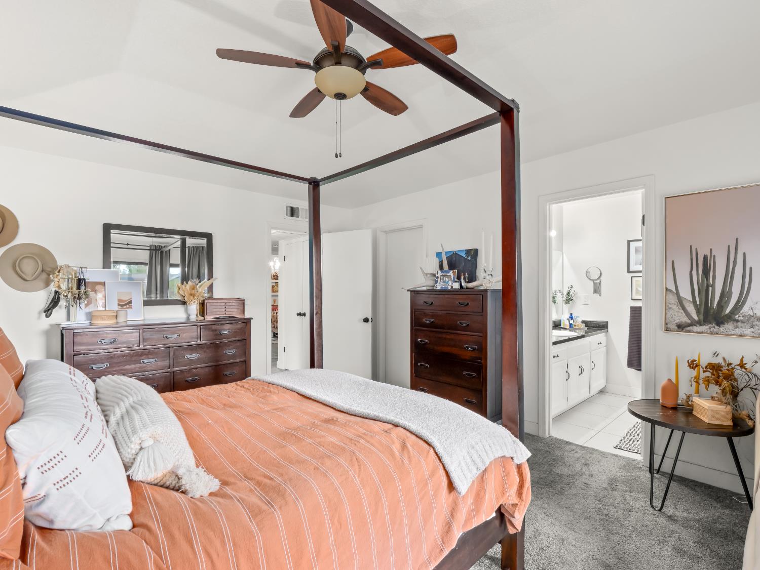 5041 E Townsend Avenue