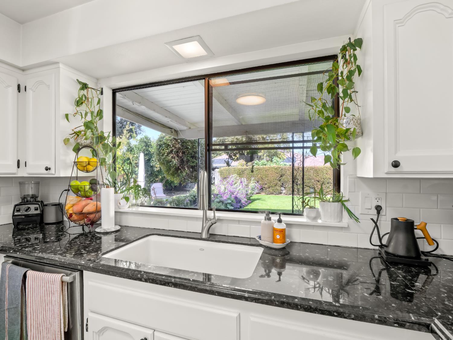 5041 E Townsend Avenue