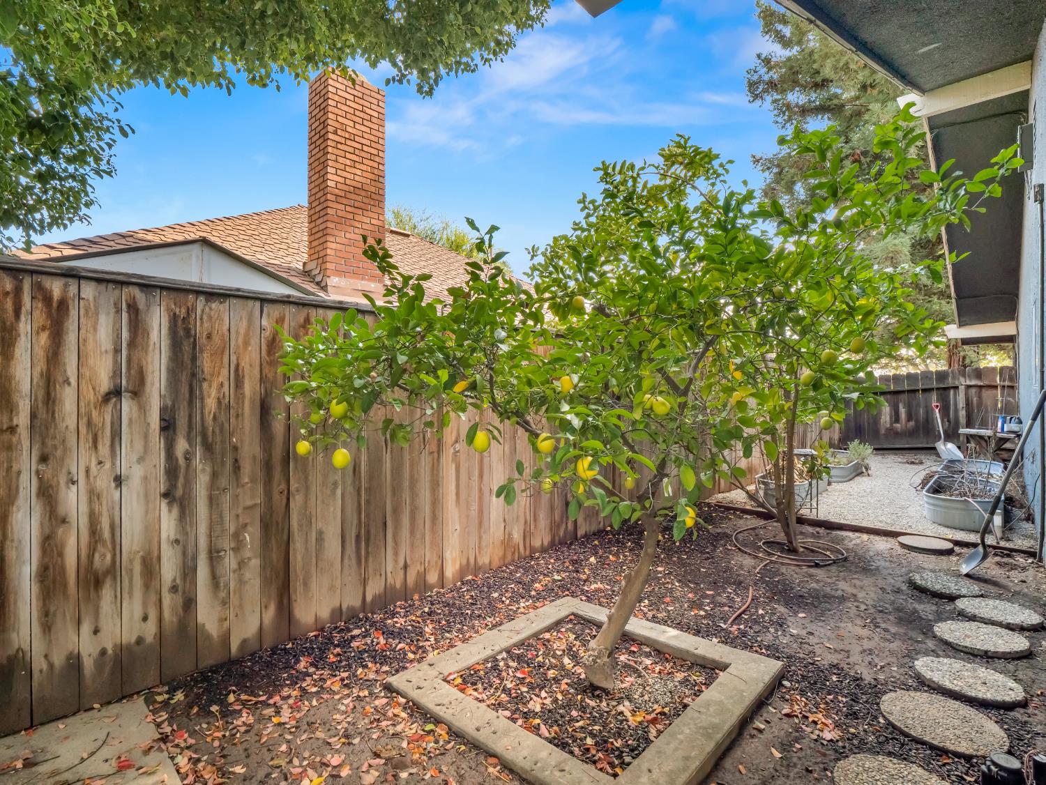 5041 E Townsend Avenue