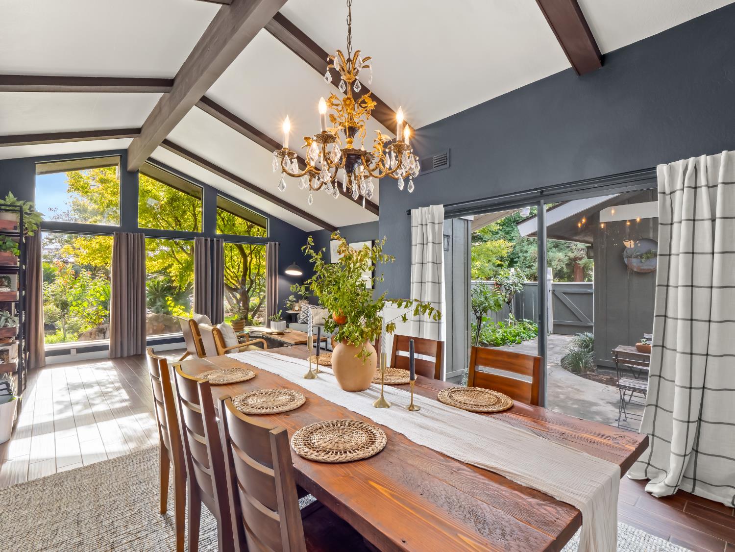 5041 E Townsend Avenue