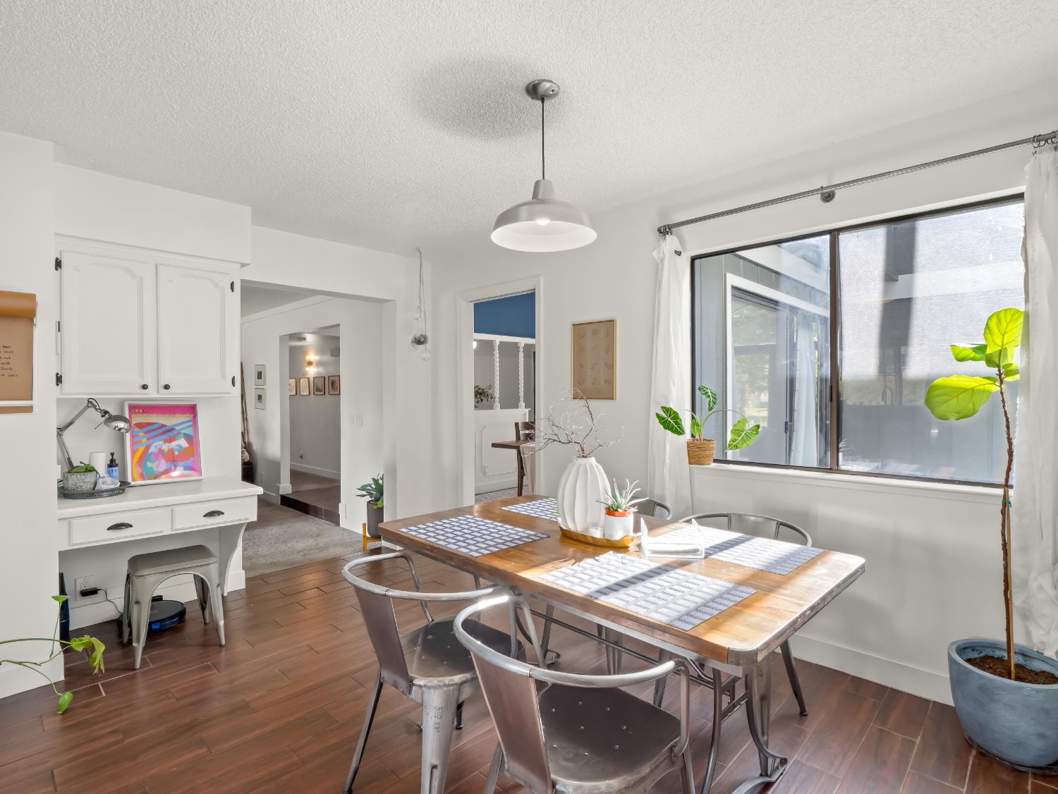 5041 E Townsend Avenue