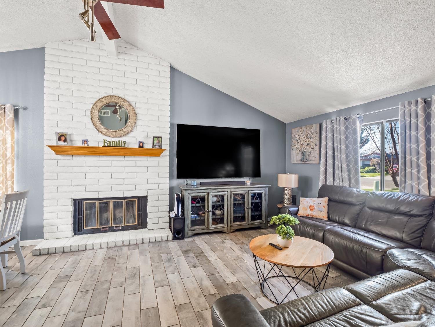 294 N Stanford Avenue