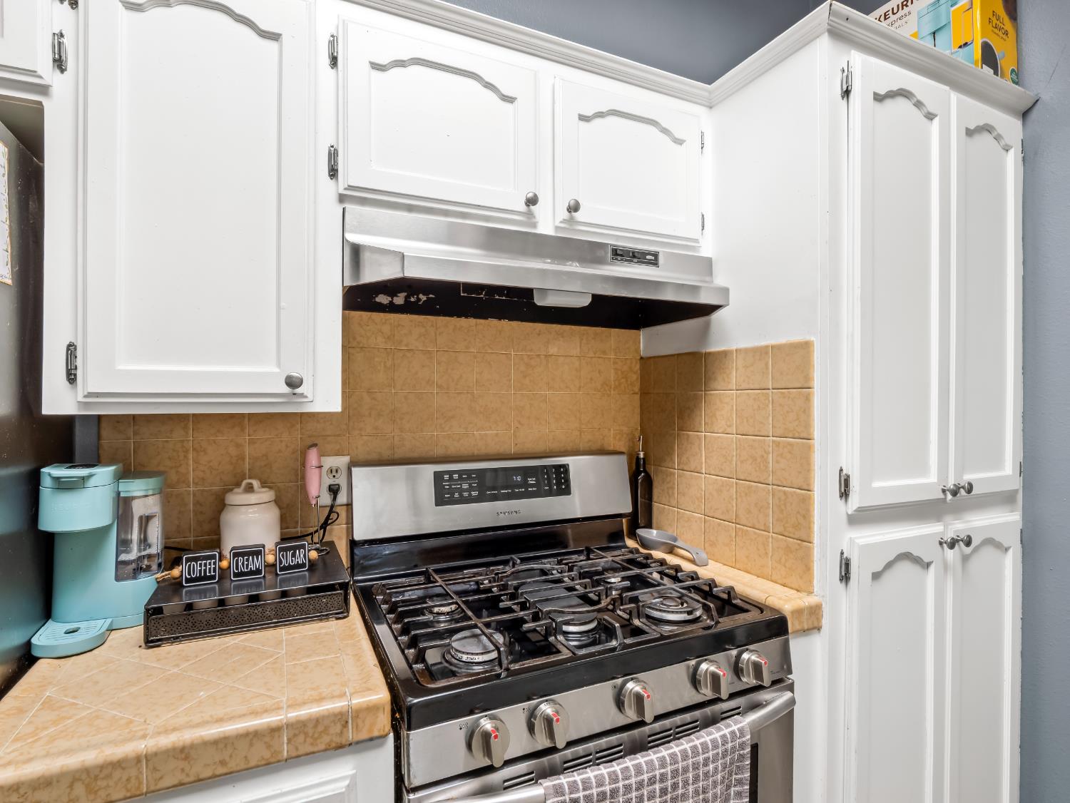 294 N Stanford Avenue