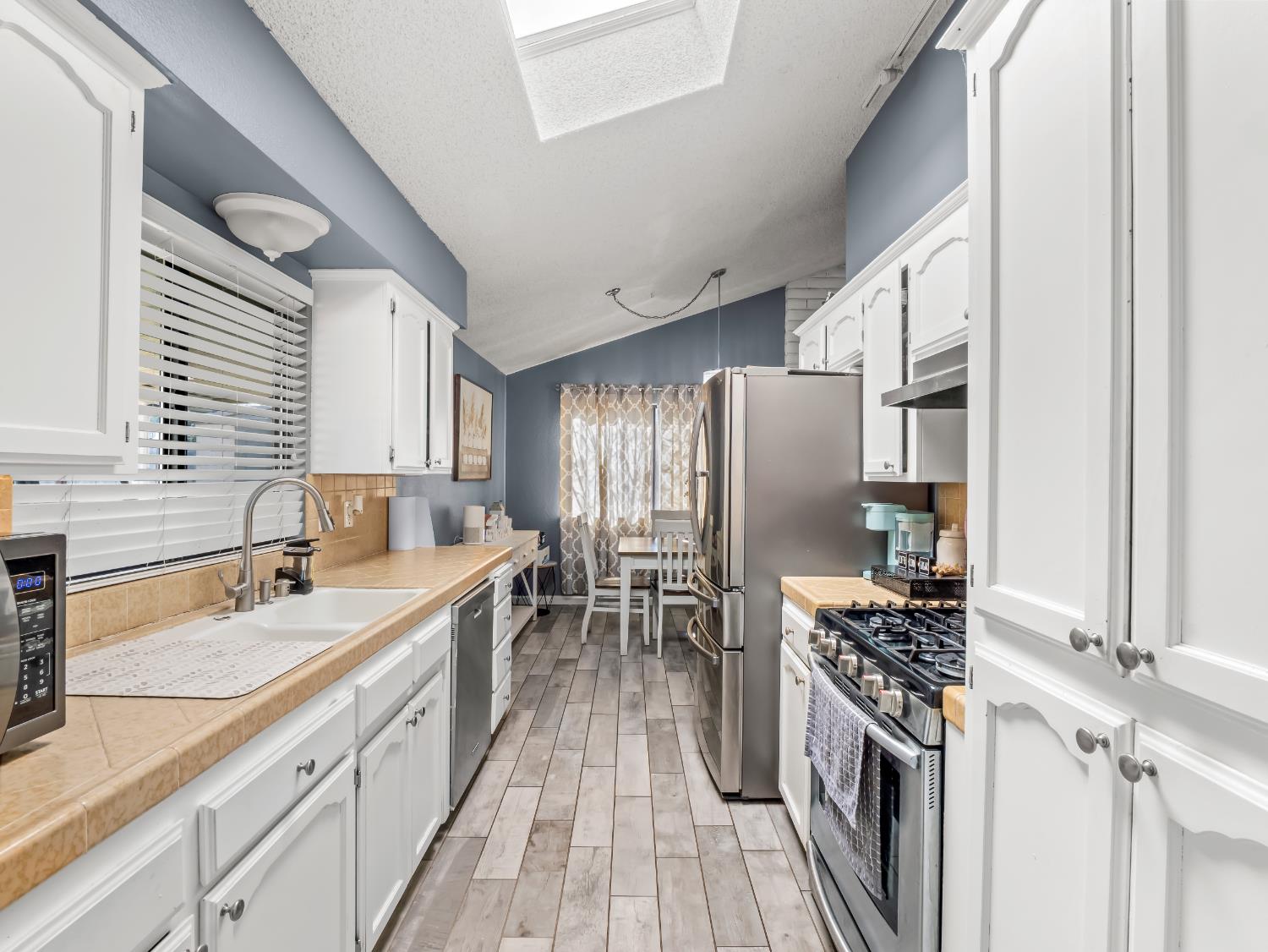 294 N Stanford Avenue