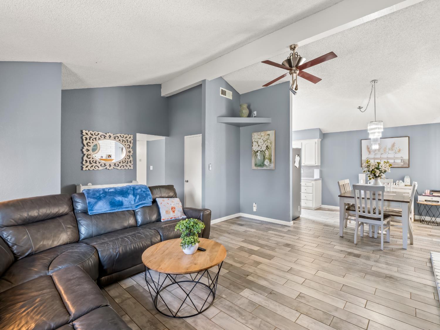 294 N Stanford Avenue