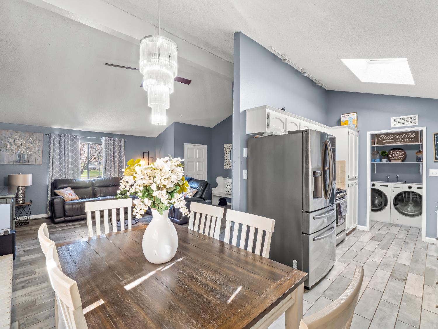 294 N Stanford Avenue