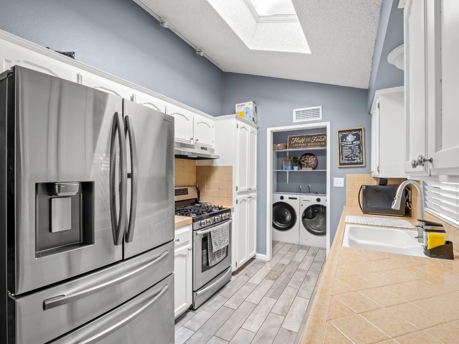 294 N Stanford Avenue